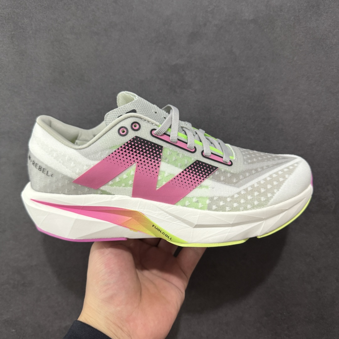 【公司级】New Balance FuelCell Rebel V4 低帮防滑耐磨百搭休闲跑步鞋 #内置碳板 超轻透气针织网眼材料结构鞋面 中底嵌入FuelCell轻量化技术组合 网面鞋面设计 运动清爽透气 赤足感受 撞色设计细节控的惊喜 精细看得见 FUEL CELL避震中底 通过将液态氮快速填充进泡棉的方式 打造出具有高弹、轻质、 持久的中底! 货号:MFCPZSR4 尺码:36 37 37.5 38 38.5 39 40 40.5 41 42 42.5 43 44 45 46-选品中心