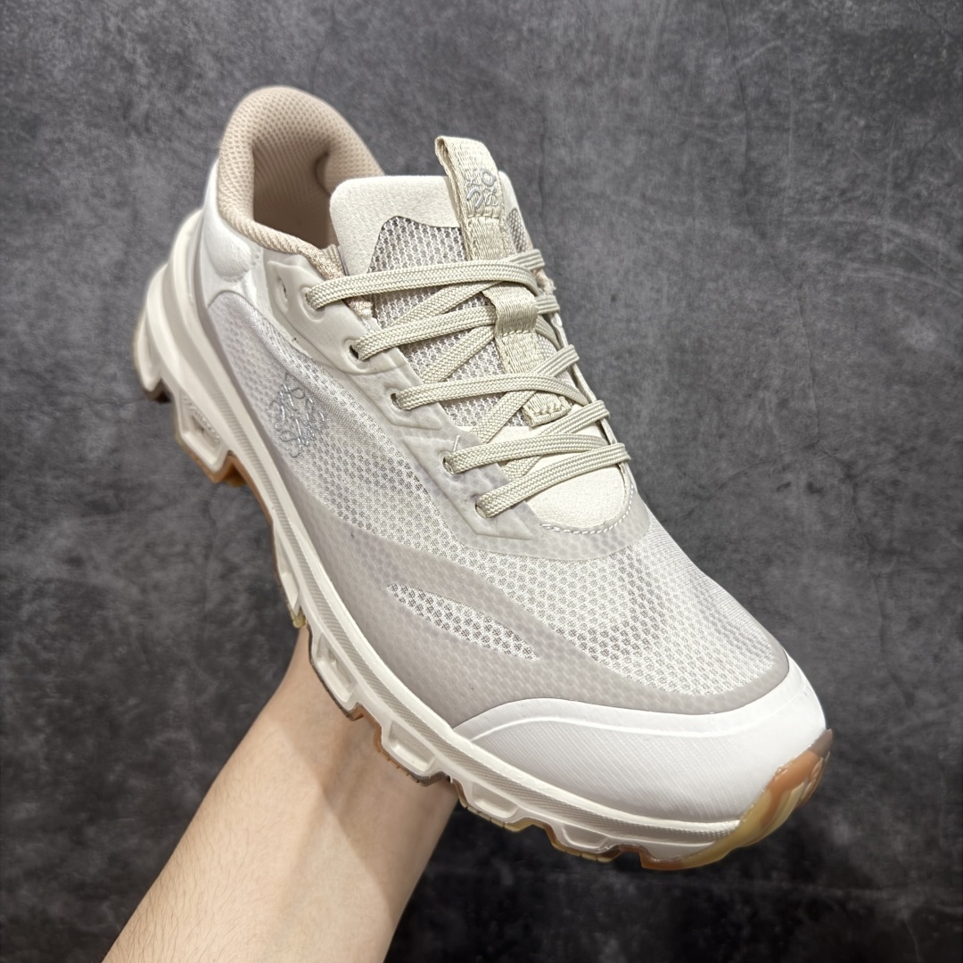 图片[3]-【PZ版本】On昂跑 x LOEWE罗意威 Cloudventure 织物 跑步 户外轻便百搭系带 减震 低帮 运动休闲鞋 采用工程飞织网布组合再生聚酯纤维鞋面材质搭载独家隐藏速度中板 镂空CloudTec科技 泡棉缓震中底 黑科技跑出圈的时尚运动新宠 尺码：36 37 38 39 40 41 42 43 44 45-选品中心