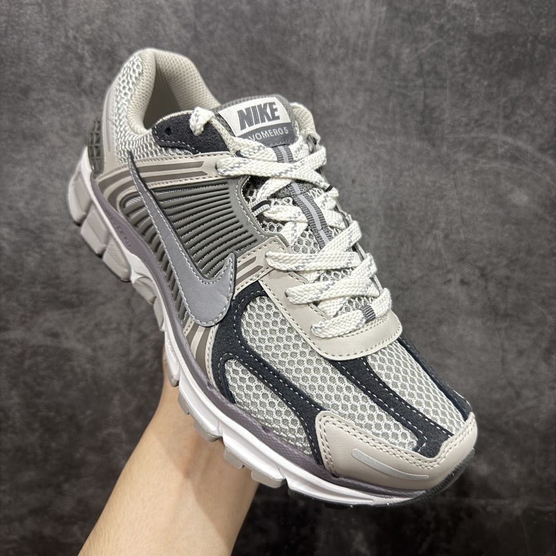 【Mok纯原】NK Zoom Vomero 5
佛莫罗5代系列经典复古运动慢跑鞋 FD0791-01