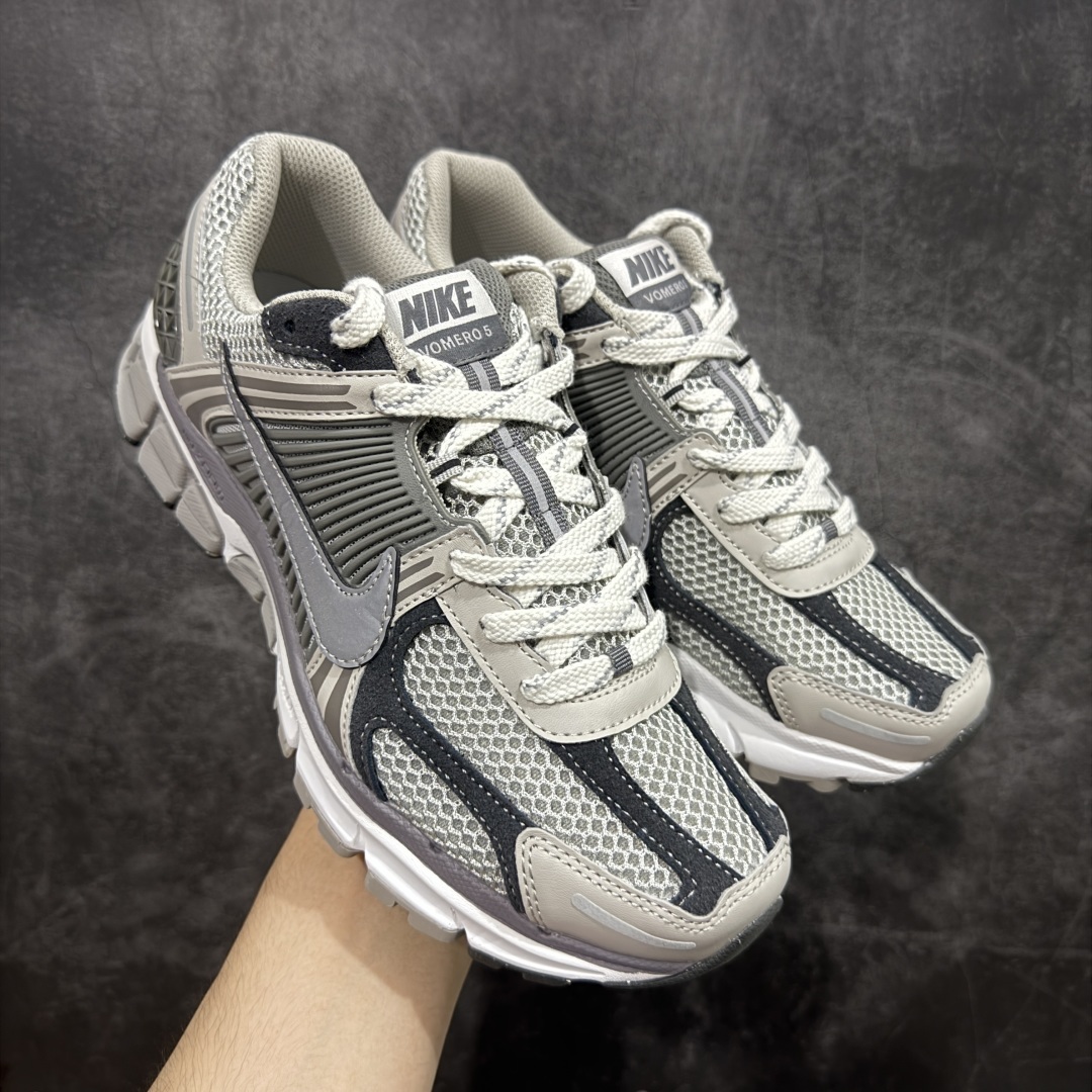【Mok纯原】NK Zoom Vomero 5
佛莫罗5代系列经典复古运动慢跑鞋 FD0791-01