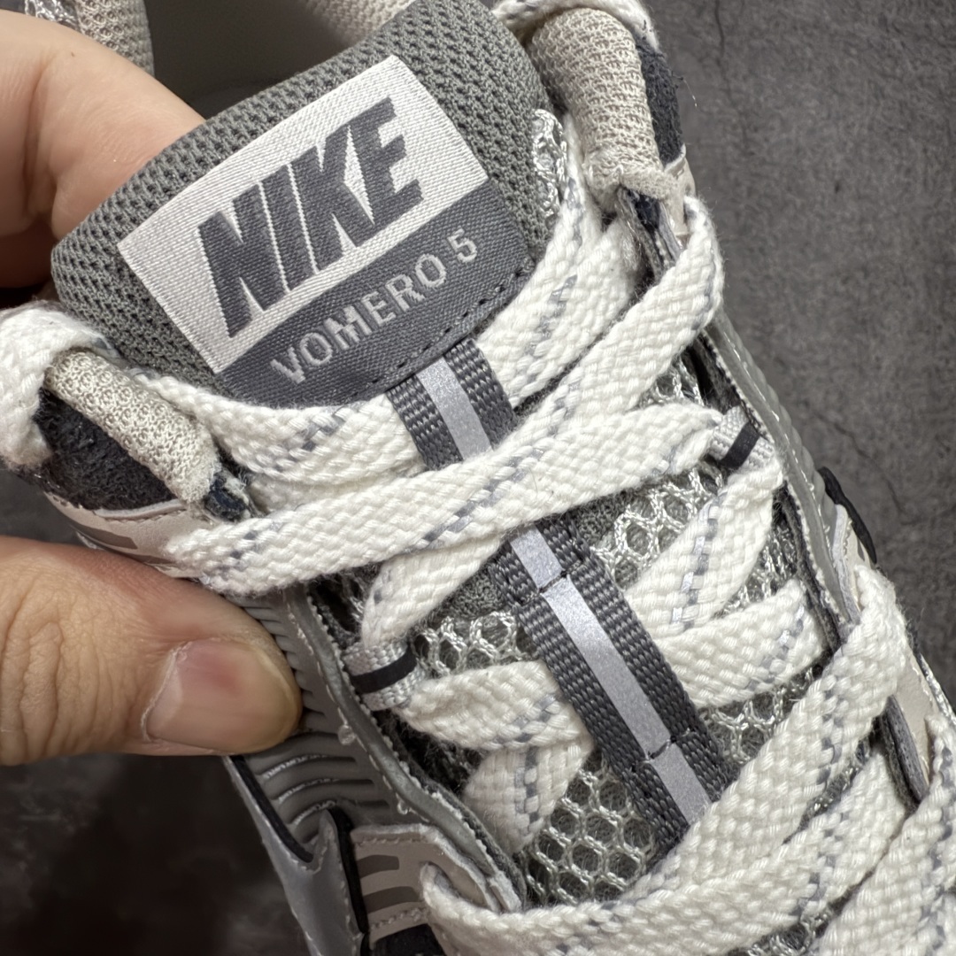 【Mok纯原】NK Zoom Vomero 5
佛莫罗5代系列经典复古运动慢跑鞋 FD0791-01