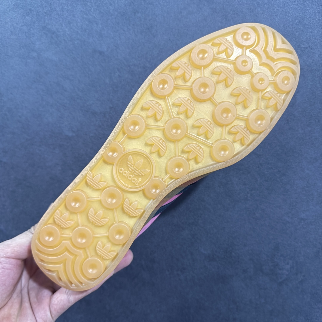 图片[9]-【PZ纯原跑量版】Adidas Originals Gazelle Indoor 防滑低帮T头德训鞋 GZ复古系列 IE7002 纯原福利 工厂超低利润跑量 认准独家/避免混货 市面绝无仅有 全新主推版过验级别/代购级 全部原开发最大还原正品细节 选用市面顶版开发加强/吊打正品版型 全正确翻毛皮/垫片/弓足市面所有炒作嘘头满配 PK市面百元内任意版本/套到什么程度自行对比 市场顶级版本完美还原zp细节，注意区别市场任何版本 尺码：35.5 36 36.5 37 38 38.5 39 40 40.5 41 42 42.5 43 44 44.5 45-选品中心