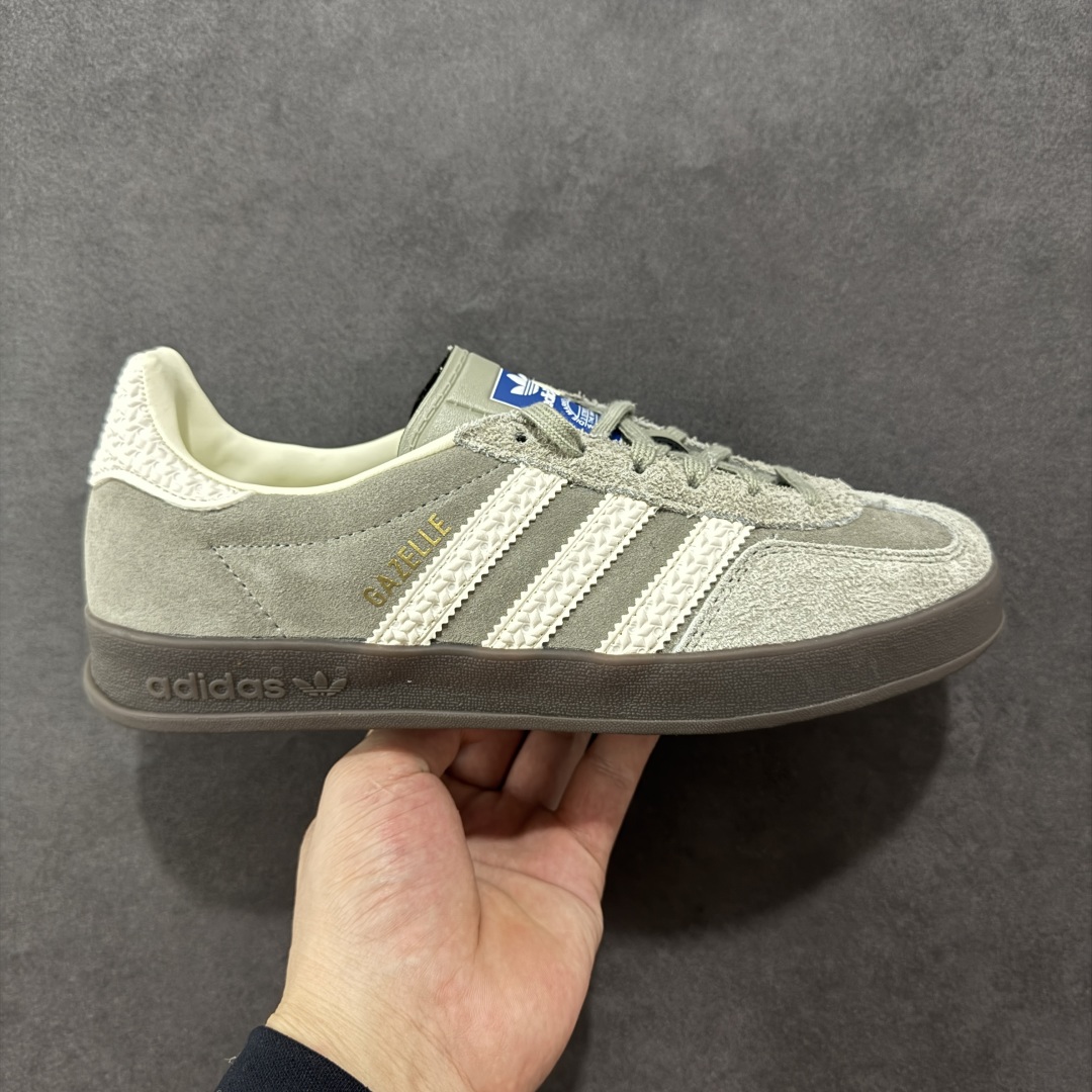 【PZ纯原跑量版】Adidas Originals Gazelle Indoor 防滑低帮T头德训鞋 GZ复古系列 IF1807 纯原福利 工厂超低利润跑量 认准独家/避免混货 市面绝无仅有 全新主推版过验级别/代购级 全部原开发最大还原正品细节 选用市面顶版开发加强/吊打正品版型 全正确翻毛皮/垫片/弓足市面所有炒作嘘头满配 PK市面百元内任意版本/套到什么程度自行对比 市场顶级版本完美还原zp细节,注意区别市场任何版本 尺码:35.5 36 36.5 37 38 38.5 39 40 40.5 41 42 42.5 43 44 44.5 45-选品中心