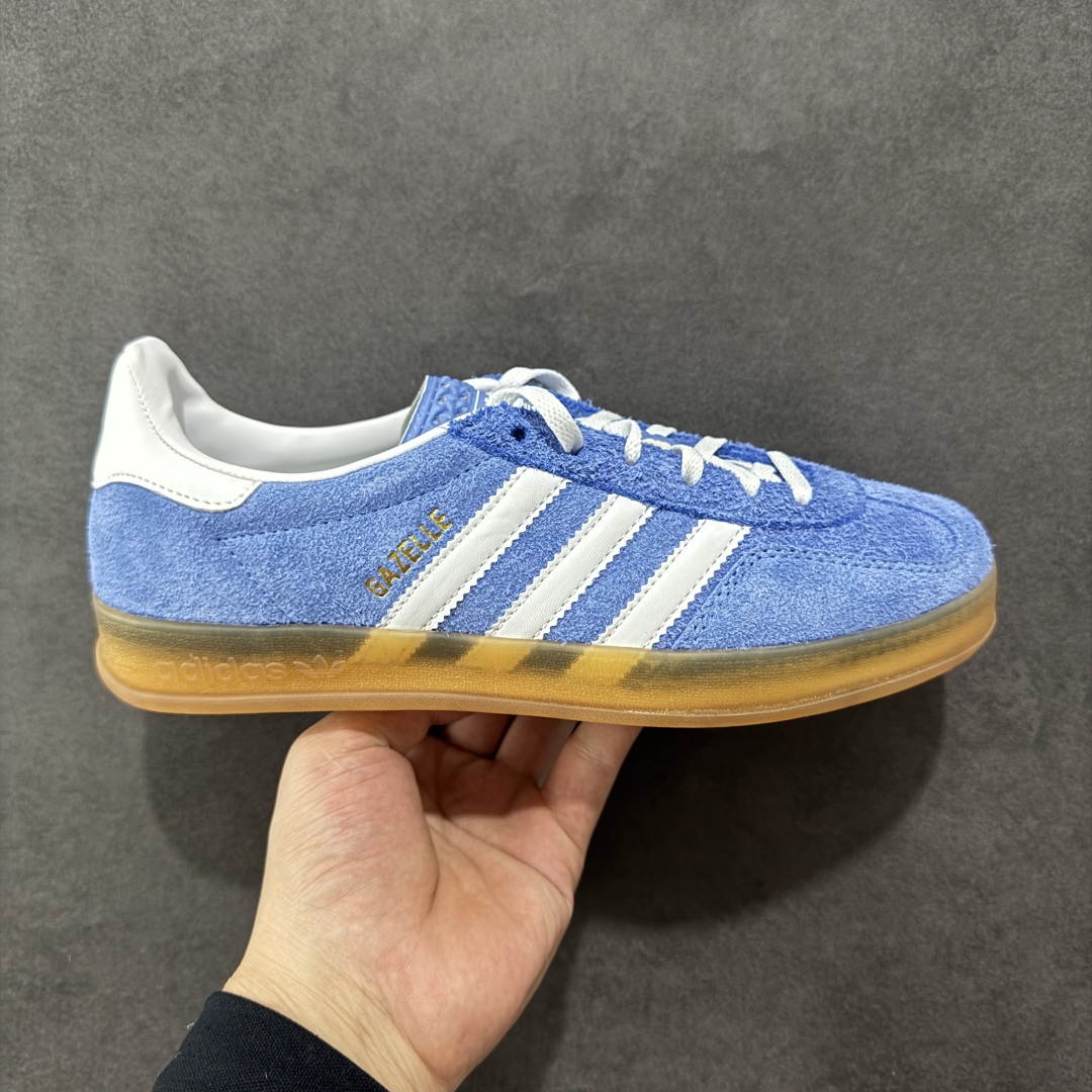 【PZ纯原跑量版】Adidas Originals Gazelle Indoor 防滑低帮T头德训鞋 GZ复古系列 HQ8717 纯原福利 工厂超低利润跑量 认准独家/避免混货 市面绝无仅有 全新主推版过验级别/代购级 全部原开发最大还原正品细节 选用市面顶版开发加强/吊打正品版型 全正确翻毛皮/垫片/弓足市面所有炒作嘘头满配 PK市面百元内任意版本/套到什么程度自行对比 市场顶级版本完美还原zp细节,注意区别市场任何版本 尺码:35.5 36 36.5 37 38 38.5 39 40 40.5 41 42 42.5 43 44 44.5 45-选品中心
