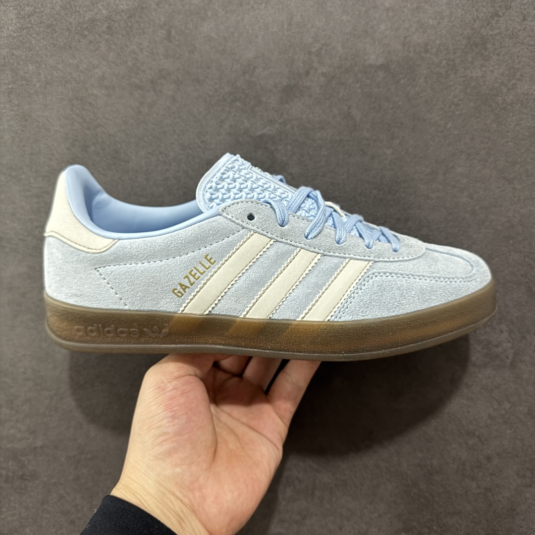 【PZ纯原跑量版】Adidas Originals Gazelle Indoor 防滑低帮T头德训鞋 GZ复古系列 JI2717 纯原福利 工厂超低利润跑量 认准独家/避免混货 市面绝无仅有 全新主推版过验级别/代购级 全部原开发最大还原正品细节 选用市面顶版开发加强/吊打正品版型 全正确翻毛皮/垫片/弓足市面所有炒作嘘头满配 PK市面百元内任意版本/套到什么程度自行对比 市场顶级版本完美还原zp细节，注意区别市场任何版本 尺码：35.5 36 36.5 37 38 38.5 39 40 40.5 41 42 42.5 43 44 44.5 45-选品中心