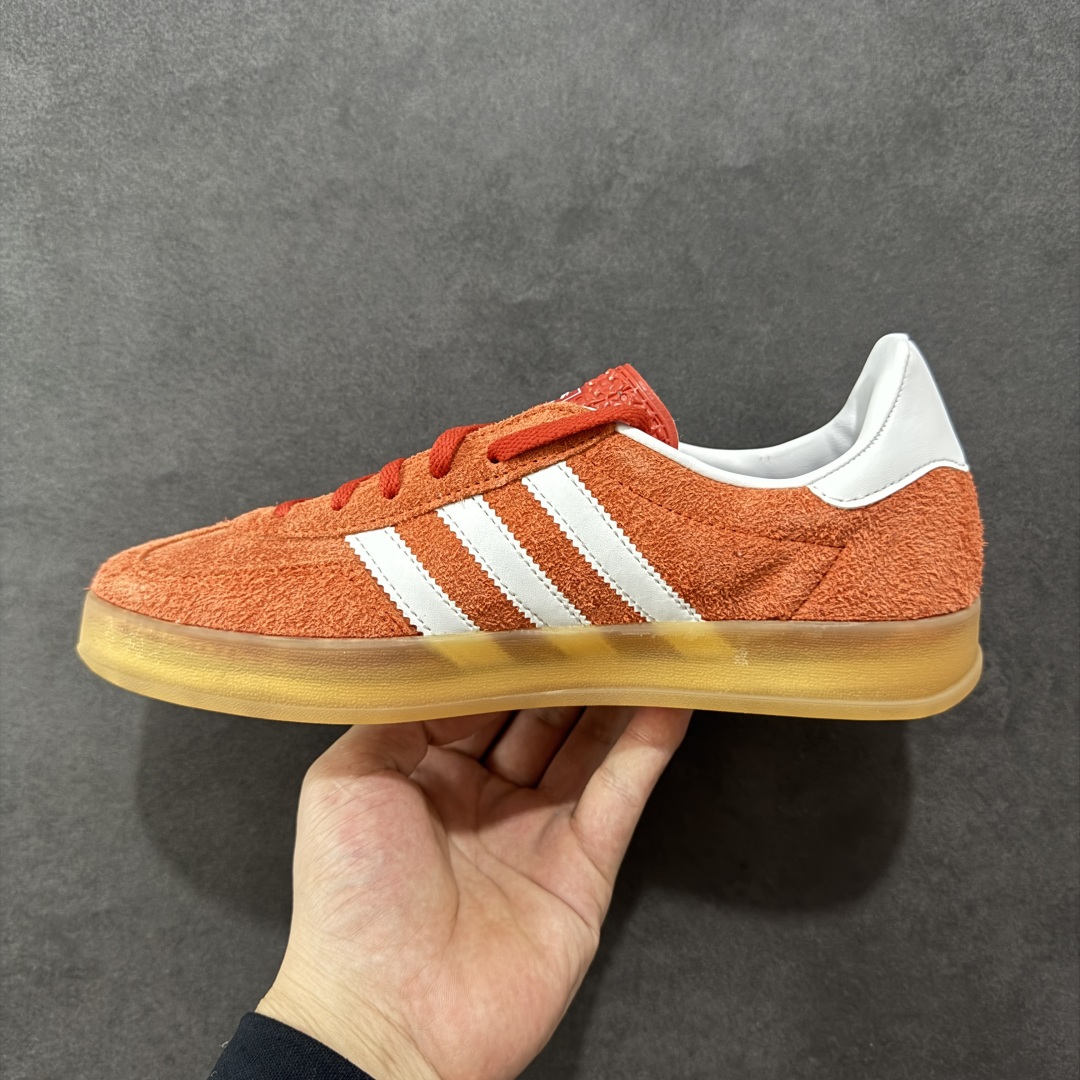 图片[2]-【PZ纯原跑量版】Adidas Originals Gazelle Indoor 防滑低帮T头德训鞋 GZ复古系列 HQ8718 纯原福利 工厂超低利润跑量 认准独家/避免混货 市面绝无仅有 全新主推版过验级别/代购级 全部原开发最大还原正品细节 选用市面顶版开发加强/吊打正品版型 全正确翻毛皮/垫片/弓足市面所有炒作嘘头满配 PK市面百元内任意版本/套到什么程度自行对比 市场顶级版本完美还原zp细节，注意区别市场任何版本 尺码：35.5 36 36.5 37 38 38.5 39 40 40.5 41 42 42.5 43 44 44.5 45-选品中心
