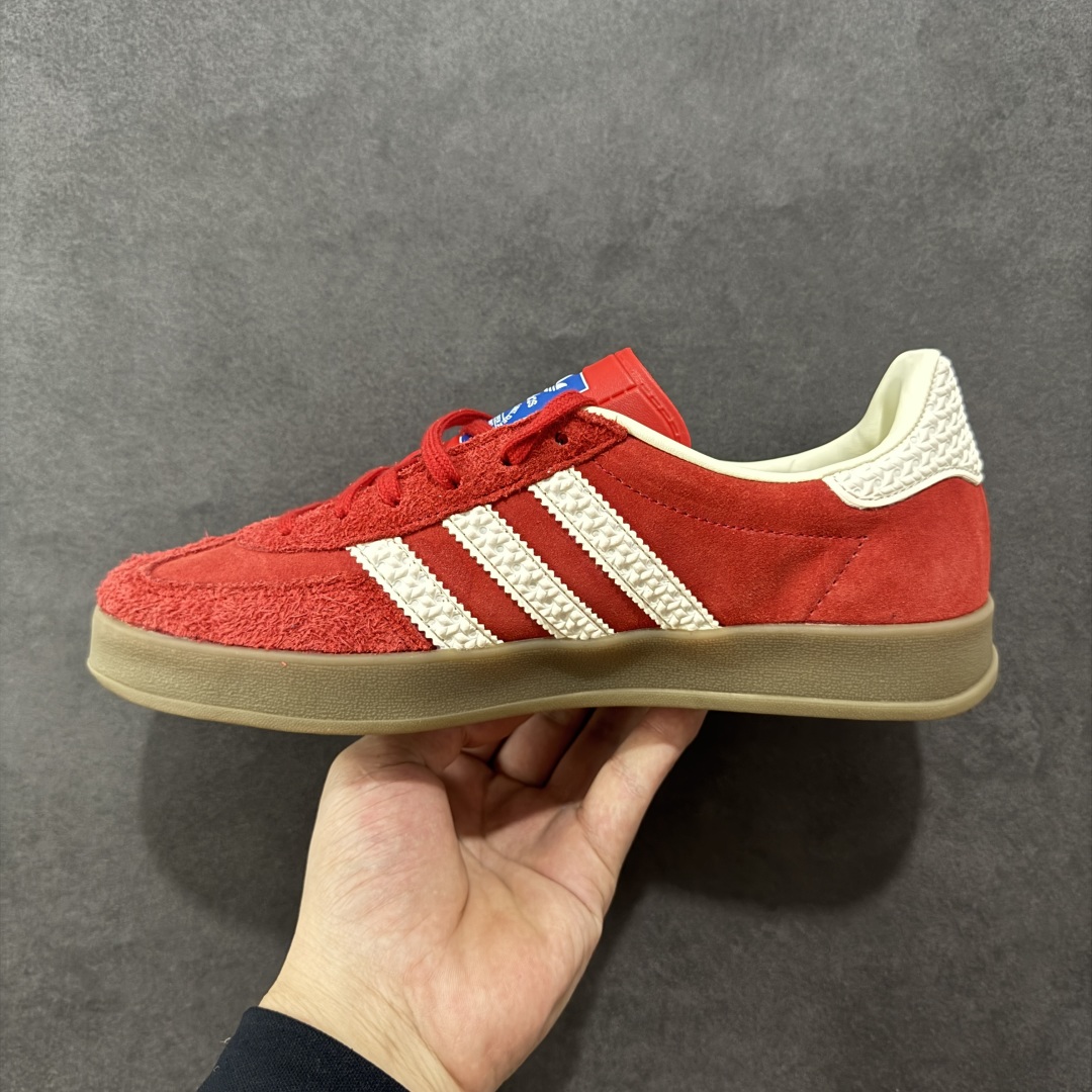 图片[2]-【PZ纯原跑量版】Adidas Originals Gazelle Indoor 防滑低帮T头德训鞋 GZ复古系列 IF1808 纯原福利 工厂超低利润跑量 认准独家/避免混货 市面绝无仅有 全新主推版过验级别/代购级 全部原开发最大还原正品细节 选用市面顶版开发加强/吊打正品版型 全正确翻毛皮/垫片/弓足市面所有炒作嘘头满配 PK市面百元内任意版本/套到什么程度自行对比 市场顶级版本完美还原zp细节，注意区别市场任何版本 尺码：35.5 36 36.5 37 38 38.5 39 40 40.5 41 42 42.5 43 44 44.5 45-选品中心