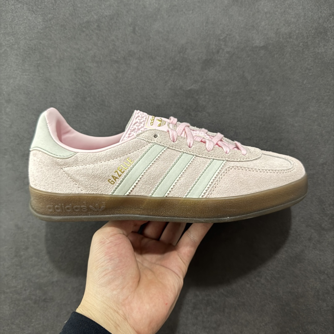 【PZ纯原跑量版】Adidas Originals Gazelle Indoor 防滑低帮T头德训鞋 GZ复古系列 JI2716 纯原福利 工厂超低利润跑量 认准独家/避免混货 市面绝无仅有 全新主推版过验级别/代购级 全部原开发最大还原正品细节 选用市面顶版开发加强/吊打正品版型 全正确翻毛皮/垫片/弓足市面所有炒作嘘头满配 PK市面百元内任意版本/套到什么程度自行对比 市场顶级版本完美还原zp细节,注意区别市场任何版本 尺码:35.5 36 36.5 37 38 38.5 39 40 40.5 41 42 42.5 43 44 44.5 45-选品中心