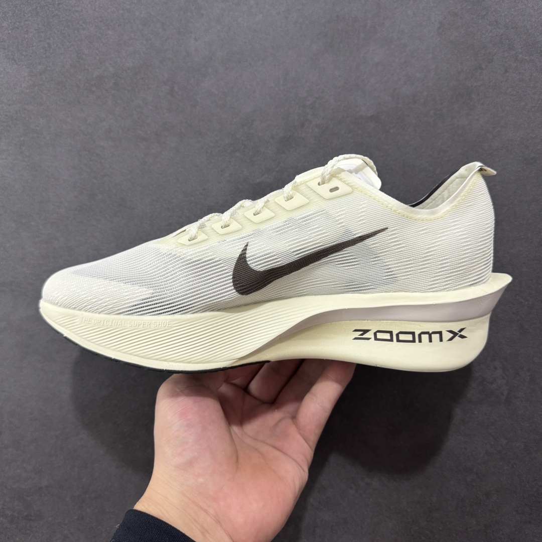 图片[2]-【公司级】Nk ZoomX Vaporfly NEXT% 4 马拉松系列公路竞速超轻缓震透气网纱运动跑步鞋 鞋款轻盈，同时保持出色性能表现 无论是日常畅跑还是马拉松，皆可轻松驾驭 货号：HV6107-100 尺码：36 36.5 37.5 38 38.5 39 40 40.5 41 42 42.5 43 44 44.5 45 46-选品中心