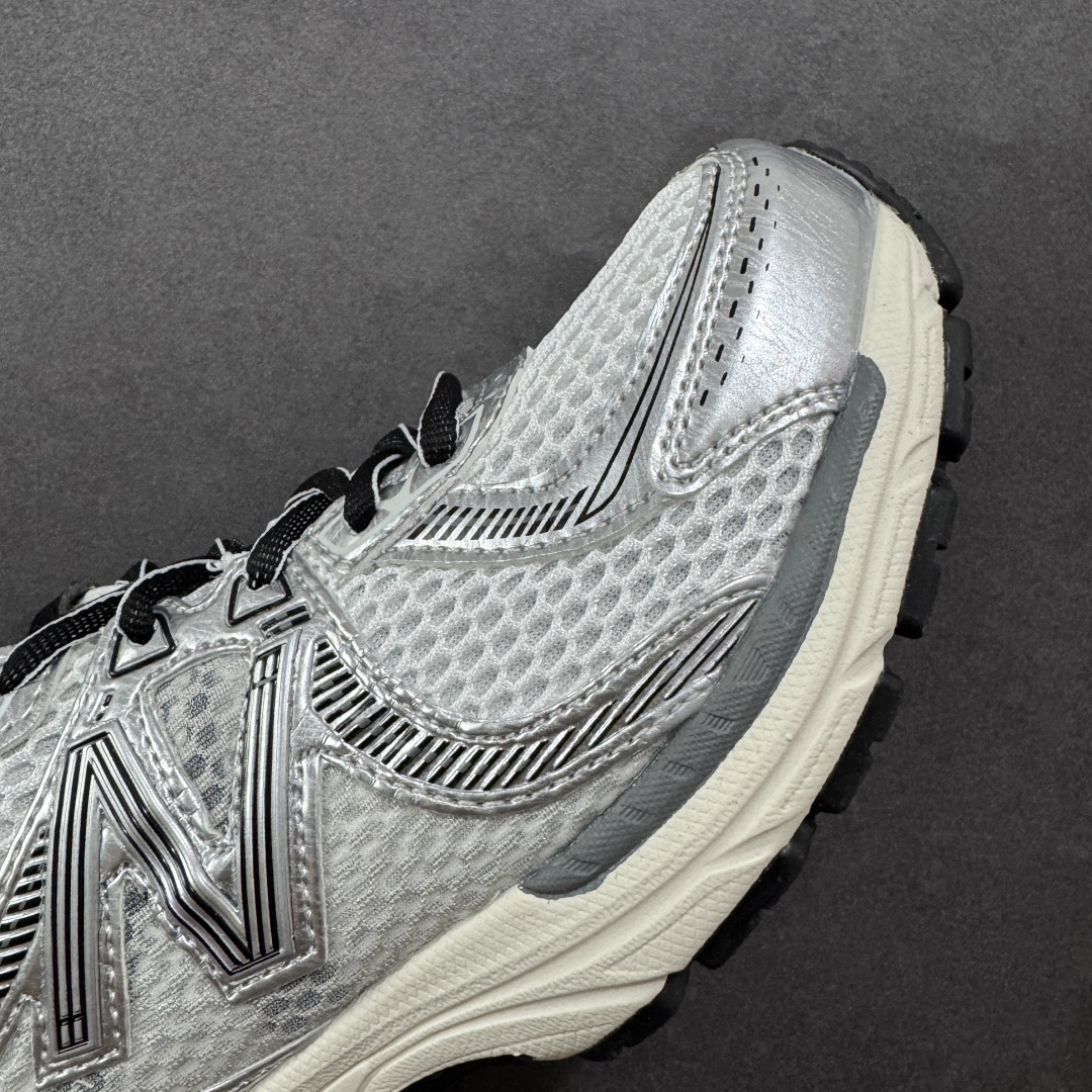 图片[5]-【K8版本】New Balance NB 860V2 防滑耐磨低帮跑步鞋 正确组合大底 非市场涂漆描边大底 区别任意版本 版型清洁度一流 做工无敌 正确网格中底 原材料打造 AiméLeon Dore的灵感来自闪亮的覆盖层 这是当时高性能跑鞋的常见设计细节AiméLeonDore的思想依赖金属金色和银色贴花来赋予鞋型独特的个性 货号： ML860GB2 尺码： 36 37 37.5 38 38.5 39.5 40 40.5 41.5 42 42.5 43 44 44.5 45-选品中心