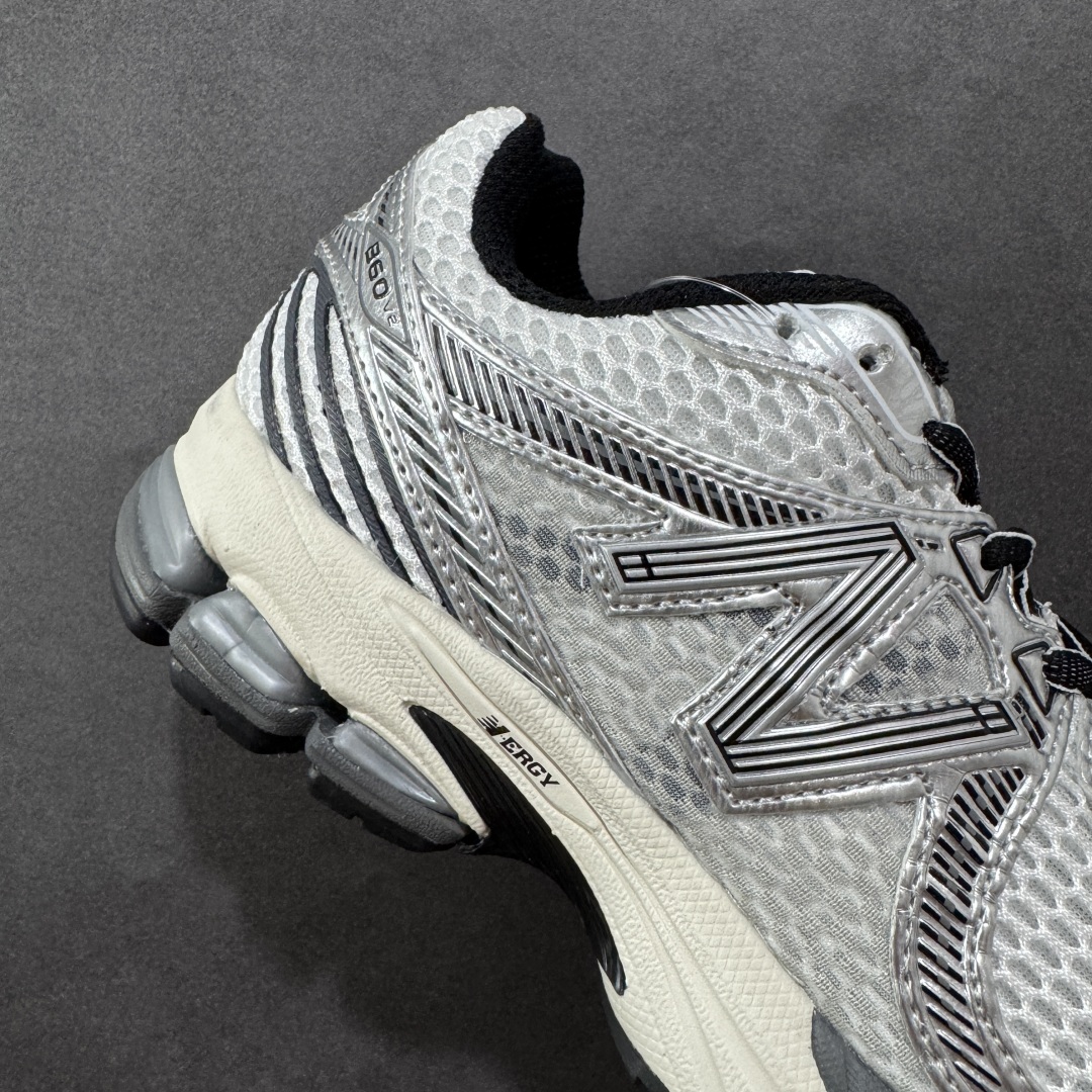 图片[6]-【K8版本】New Balance NB 860V2 防滑耐磨低帮跑步鞋 正确组合大底 非市场涂漆描边大底 区别任意版本 版型清洁度一流 做工无敌 正确网格中底 原材料打造 AiméLeon Dore的灵感来自闪亮的覆盖层 这是当时高性能跑鞋的常见设计细节AiméLeonDore的思想依赖金属金色和银色贴花来赋予鞋型独特的个性 货号： ML860GB2 尺码： 36 37 37.5 38 38.5 39.5 40 40.5 41.5 42 42.5 43 44 44.5 45-选品中心