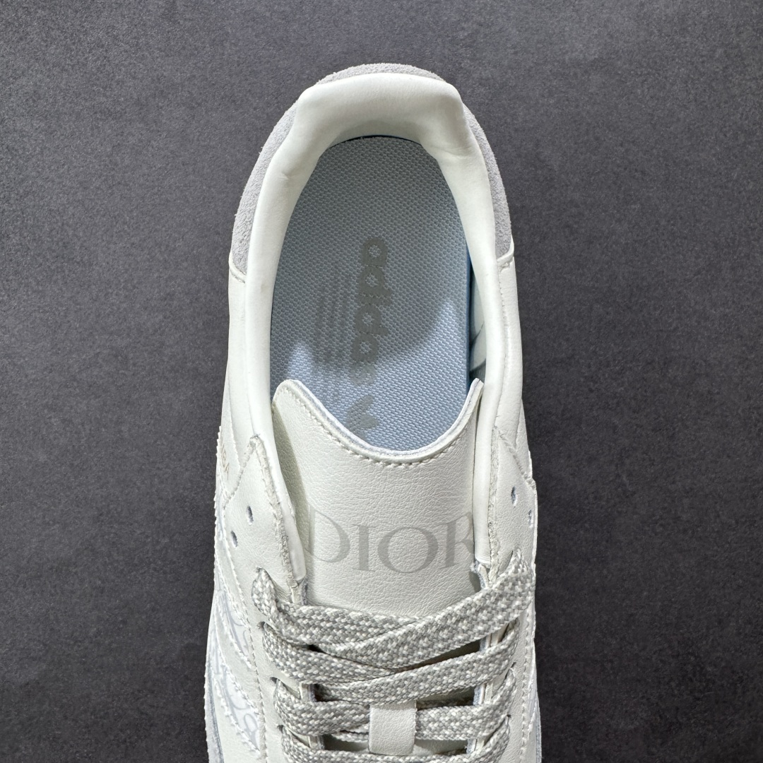 
【定制版】adidas originals Samba OG x DIOR
桑巴舞系列复古经典轻便板鞋