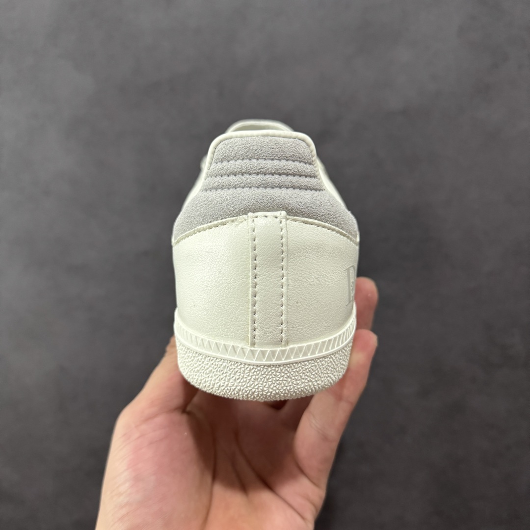 
【定制版】adidas originals Samba OG x DIOR
桑巴舞系列复古经典轻便板鞋