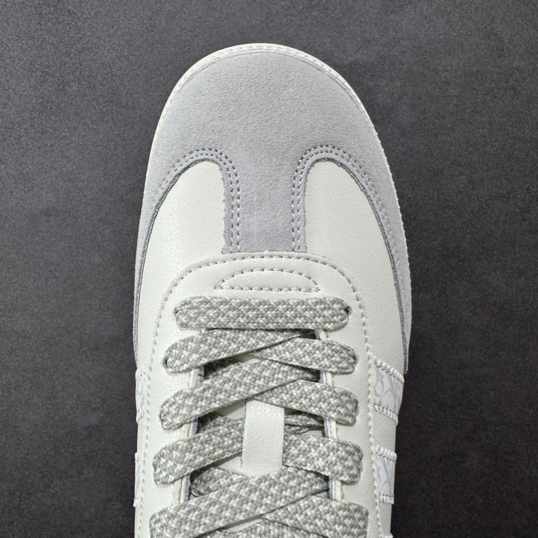 
【定制版】adidas originals Samba OG x DIOR
桑巴舞系列复古经典轻便板鞋