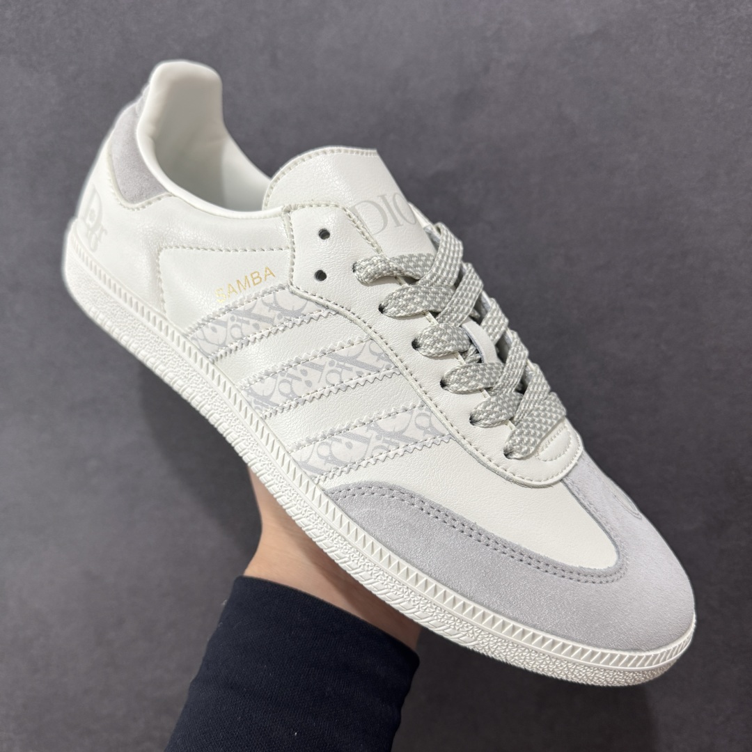 
【定制版】adidas originals Samba OG x DIOR
桑巴舞系列复古经典轻便板鞋