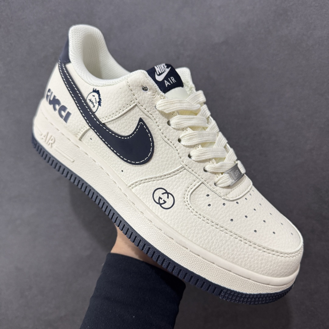 图片[3]-【定制版】海外限量发售！公司级Nike Air Force 1 \’07 Low “古驰联名——鬼脸米蓝”空军一号 低帮 运动鞋 休闲鞋 折边针车 工艺难度大 原楦头原纸板 原装鞋盒 定制五金配件 内置全掌气垫 原厂鞋底 货号：QW5836-006 尺码：36 36.5 37.5 38 38.5 39 40 40.5 41 42 42.5 43 44 44.5 45-选品中心