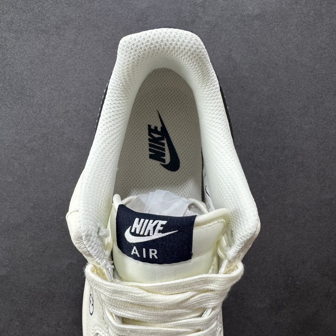 图片[7]-【定制版】海外限量发售！公司级Nike Air Force 1 \’07 Low “古驰联名——鬼脸米蓝”空军一号 低帮 运动鞋 休闲鞋 折边针车 工艺难度大 原楦头原纸板 原装鞋盒 定制五金配件 内置全掌气垫 原厂鞋底 货号：QW5836-006 尺码：36 36.5 37.5 38 38.5 39 40 40.5 41 42 42.5 43 44 44.5 45-选品中心