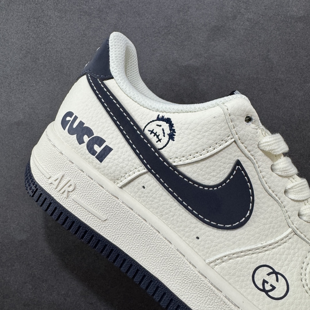 图片[6]-【定制版】海外限量发售！公司级Nike Air Force 1 \’07 Low “古驰联名——鬼脸米蓝”空军一号 低帮 运动鞋 休闲鞋 折边针车 工艺难度大 原楦头原纸板 原装鞋盒 定制五金配件 内置全掌气垫 原厂鞋底 货号：QW5836-006 尺码：36 36.5 37.5 38 38.5 39 40 40.5 41 42 42.5 43 44 44.5 45-选品中心