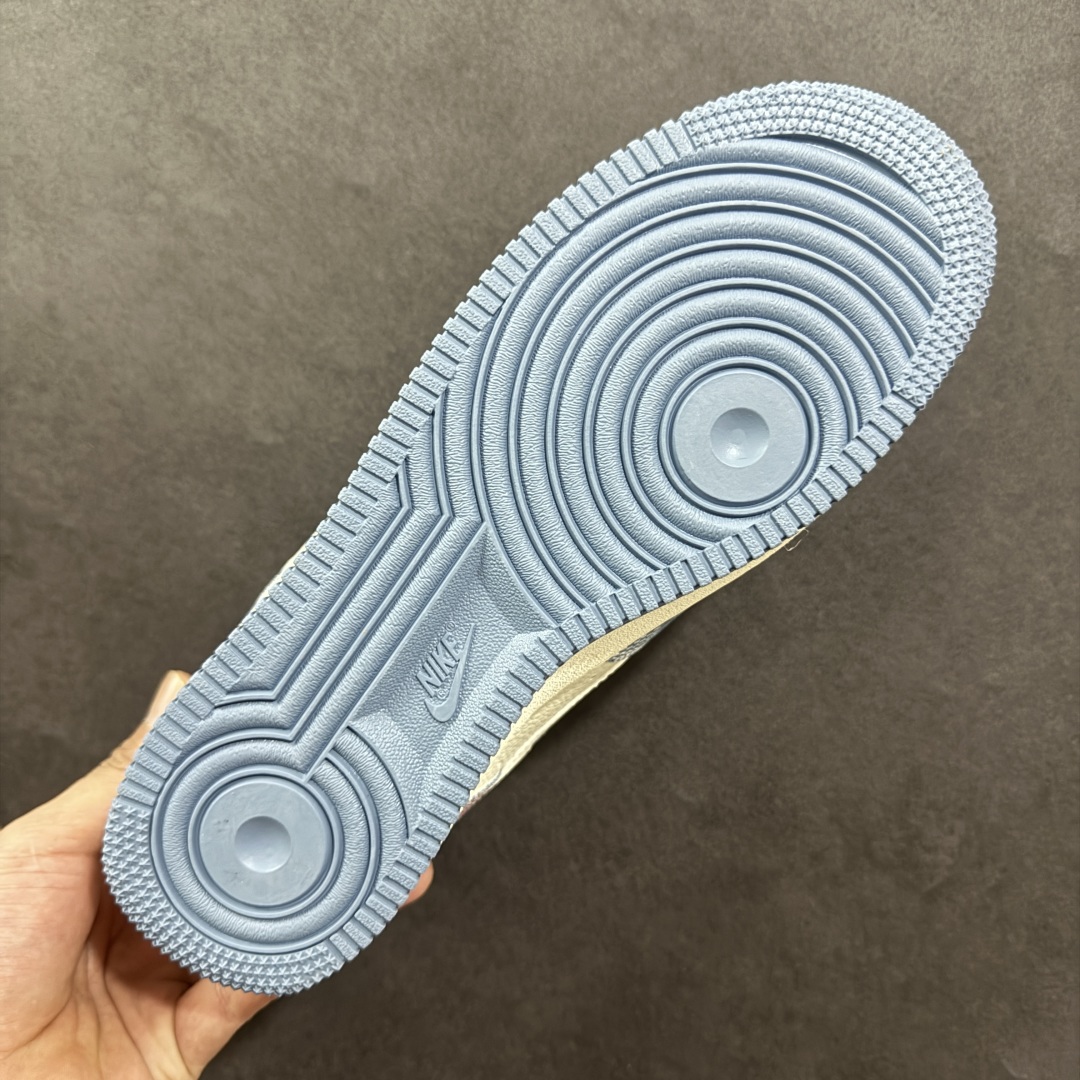 图片[9]-【定制版】海外限量发售！公司级NIke Air Force 1 \’07 Low “LV联名——彩色牛仔”空军一号 低帮 运动鞋 休闲鞋 折边针车 工艺难度大 原楦头原纸板 原装鞋盒 定制五金配件 内置全掌气垫 原厂鞋底 货号：XL1979-101 尺码：36 36.5 37.5 38 38.5 39 40 40.5 41 42 42.5 43 44 44.5 45-选品中心