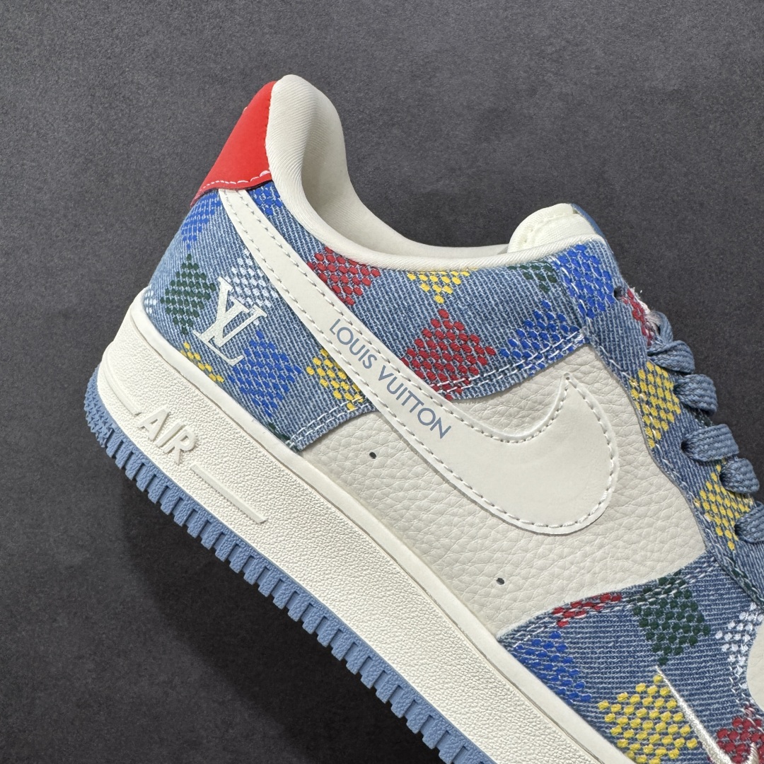 图片[6]-【定制版】海外限量发售！公司级NIke Air Force 1 \’07 Low “LV联名——彩色牛仔”空军一号 低帮 运动鞋 休闲鞋 折边针车 工艺难度大 原楦头原纸板 原装鞋盒 定制五金配件 内置全掌气垫 原厂鞋底 货号：XL1979-101 尺码：36 36.5 37.5 38 38.5 39 40 40.5 41 42 42.5 43 44 44.5 45-选品中心