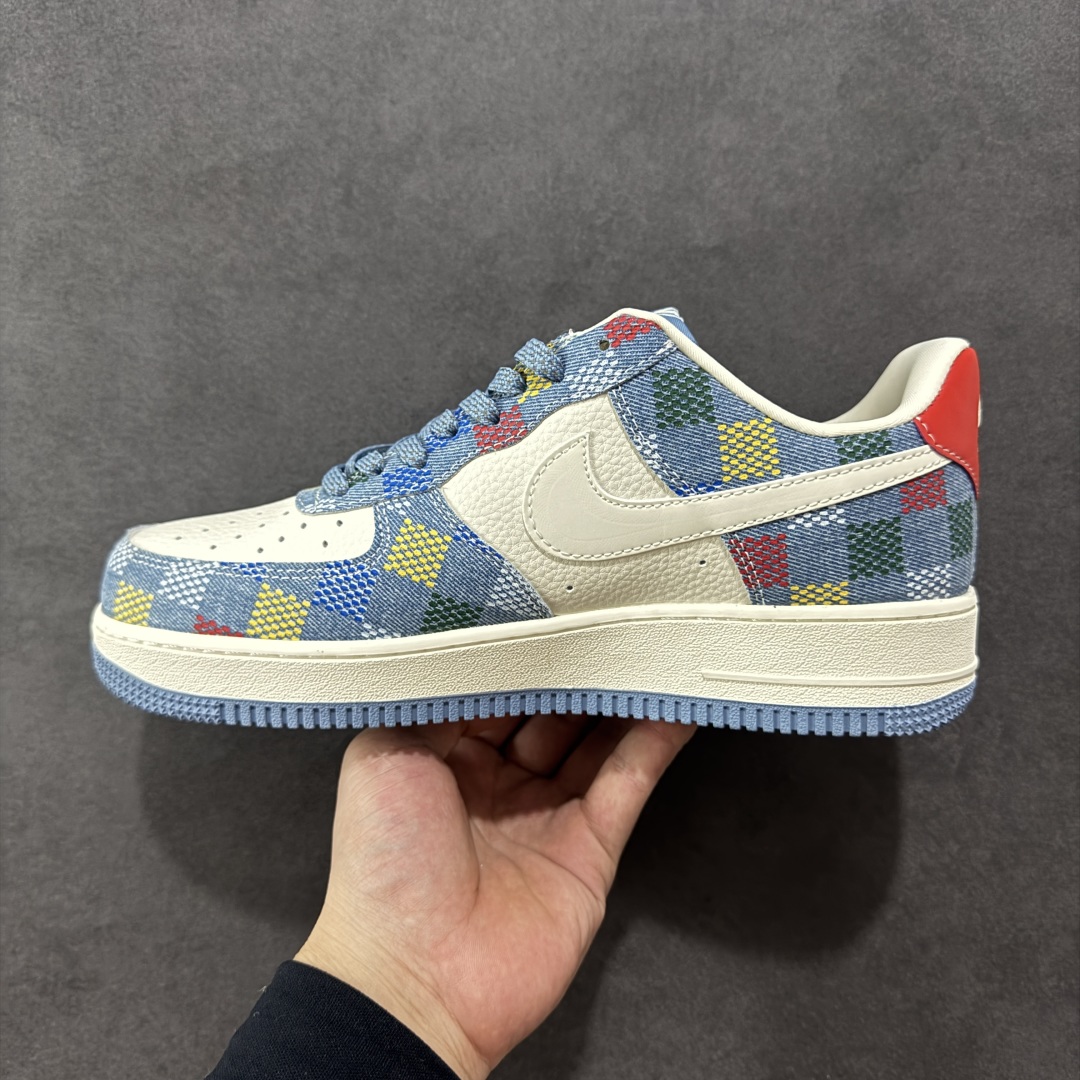 图片[2]-【定制版】海外限量发售！公司级NIke Air Force 1 \’07 Low “LV联名——彩色牛仔”空军一号 低帮 运动鞋 休闲鞋 折边针车 工艺难度大 原楦头原纸板 原装鞋盒 定制五金配件 内置全掌气垫 原厂鞋底 货号：XL1979-101 尺码：36 36.5 37.5 38 38.5 39 40 40.5 41 42 42.5 43 44 44.5 45-选品中心