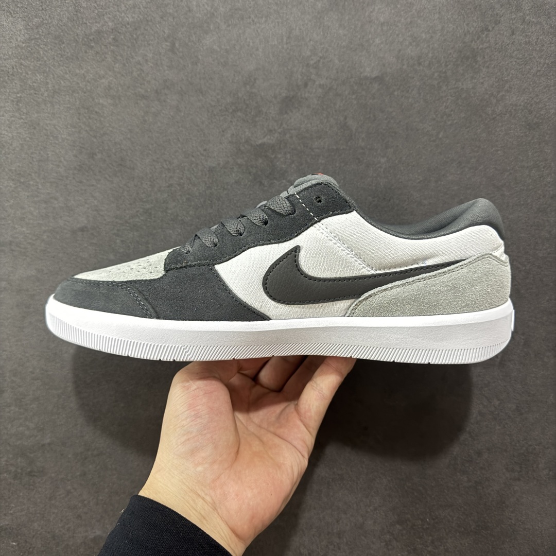 图片[2]-【纯原版】NK SB Force 58 Prml 空军58系列低帮休闲运动滑板板鞋 DV5477-001 市面最高版出货 区别市场通货便宜版本 质感细节 中底鞋垫都不一样 欢迎对比 鞋面由帆布和麂皮拼接 层次感丰富 搭配硫化外底 耐磨耐穿 鞋舌及中底后跟处饰有SB Logo 表明鞋款身份 采用包边设计 经久耐穿 硫化结构则有效提升灵活性 穿上这款全新推出的创意力作 助你耀动街头 尺码：36 36.5 37.5 38 38.5 39 40 40.5 41 42 42.5 43 44 45-选品中心