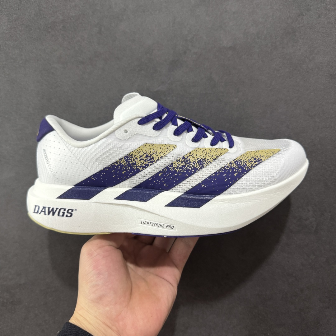 【公司级】Adidas Adizero Evo SL 阿迪超轻透气缓震跑鞋  整体外观造型与adiZero Adios Pro EVO 1非常相似 中底配置方面搭载全掌Lightstrike Pro 鞋面采用透气网面示人 契合日常训练鞋的定位 更加耐用 外底给到了马牌橡胶 及上代竞速旗舰adidas Adizero Adios Pro 3区域分布 货号： JQ4578  尺码：36 36.5 37 38 38.5 39 40 40.5 41 42 42.5 43 44 44.5 45-选品中心