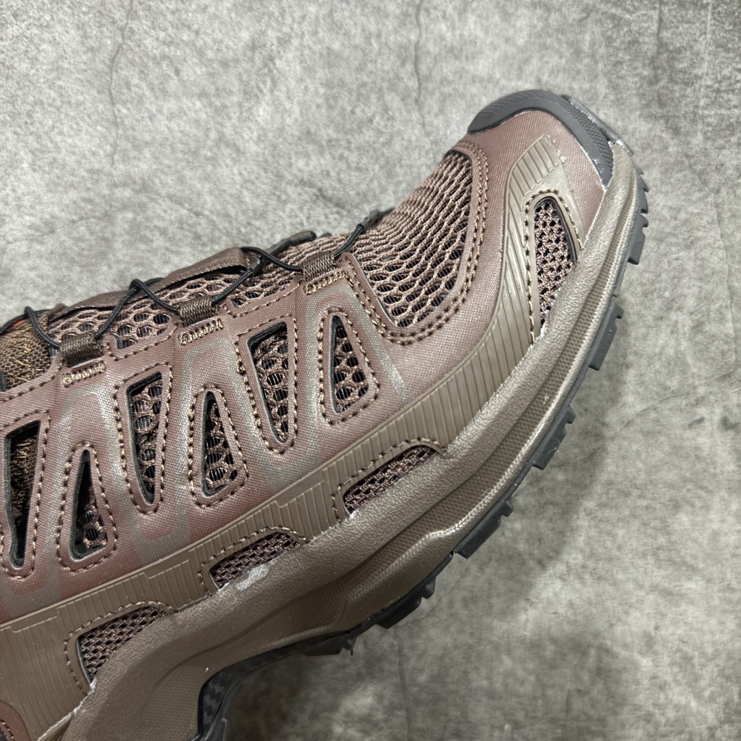 图片[6]-【666版本】SALOMON萨洛蒙XA PRO AMPHIB舒适柔软 透气耐磨 溯溪鞋 男女同款 咖啡色 棕色 纯原外贸平台特供订单 耗时半年巨作 #全套原纸板楦头开发 #原厂特供网布配套加持 #确保原汁原味 完美呈现版型 #原档数据独家私模五层组合大底 #男女鞋同步官方开发至46 #原装Ortholite轻量化鞋垫 #中底布带钢印编号 原厂TPU锁扣 #进口港宝加持 后跟自然饱满 还原公司包裹性 #鞋面采用SENSIFT贴合技术 #全方位贴合包裹脚型 #鞋跟部鞋底牵引设计 #提供强大的抓地性能 #更适应野外崎岖不平的道路 #其3D ADVANCED CHASSIS底盘 材料轻量大化 钉齿设计更具稳定性 防护性 #鞋底易磨损区运用CONTAGRIP高耐磨材料 应对城市硬质路面长距离跑考验 货号：478040 尺码：36 36.5 37.5 38 38.5 39 40 40.5 41 42 42.5 43 44 45 46-选品中心