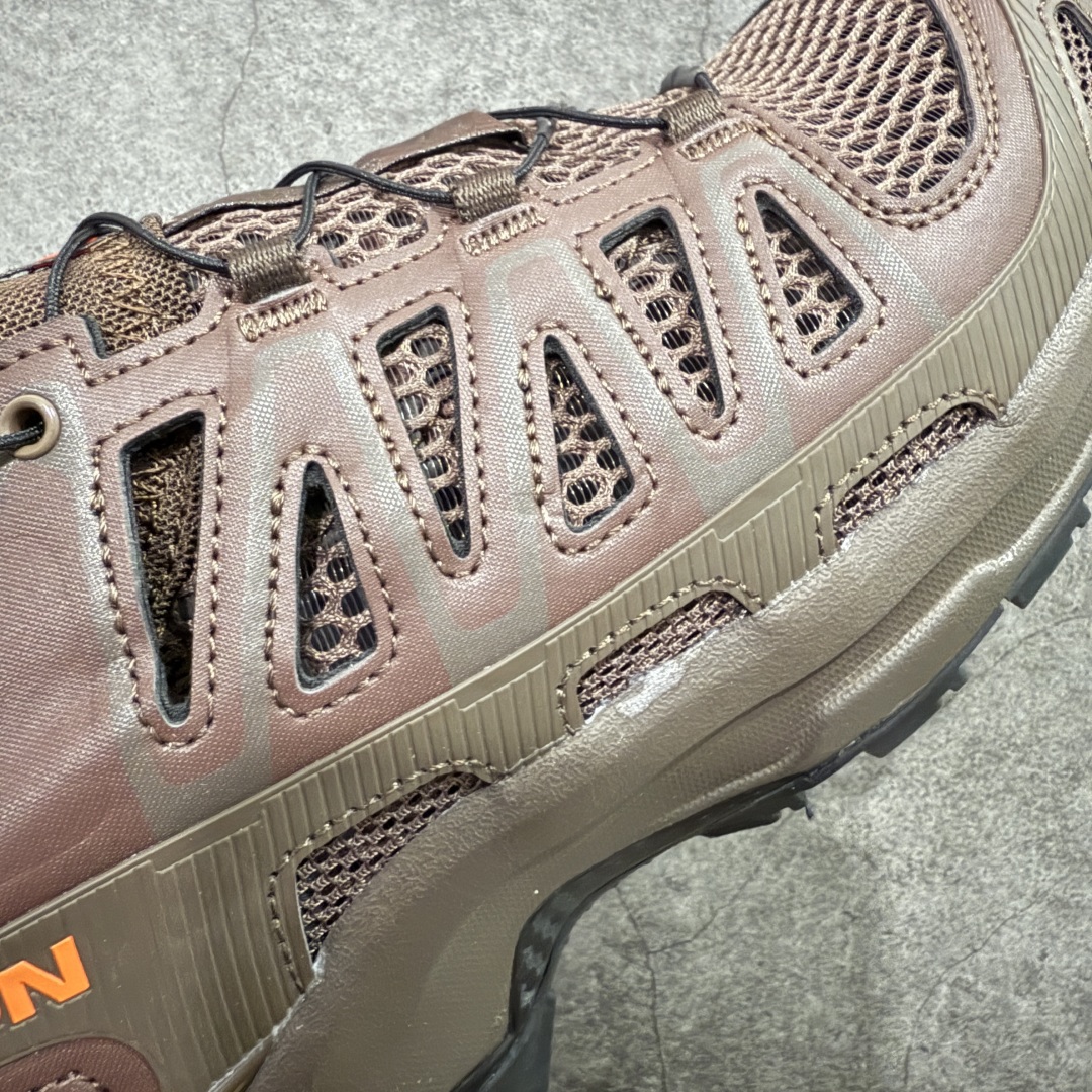 图片[4]-【666版本】SALOMON萨洛蒙XA PRO AMPHIB舒适柔软 透气耐磨 溯溪鞋 男女同款 咖啡色 棕色 纯原外贸平台特供订单 耗时半年巨作 #全套原纸板楦头开发 #原厂特供网布配套加持 #确保原汁原味 完美呈现版型 #原档数据独家私模五层组合大底 #男女鞋同步官方开发至46 #原装Ortholite轻量化鞋垫 #中底布带钢印编号 原厂TPU锁扣 #进口港宝加持 后跟自然饱满 还原公司包裹性 #鞋面采用SENSIFT贴合技术 #全方位贴合包裹脚型 #鞋跟部鞋底牵引设计 #提供强大的抓地性能 #更适应野外崎岖不平的道路 #其3D ADVANCED CHASSIS底盘 材料轻量大化 钉齿设计更具稳定性 防护性 #鞋底易磨损区运用CONTAGRIP高耐磨材料 应对城市硬质路面长距离跑考验 货号：478040 尺码：36 36.5 37.5 38 38.5 39 40 40.5 41 42 42.5 43 44 45 46-选品中心