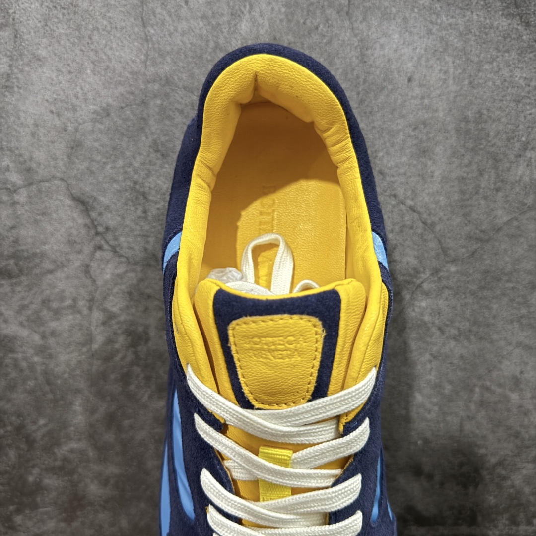 图片[8]-【莞产礼盒版】BOTTEGA VENETA Orbit Runner BV葆蝶家时尚休闲王一博同款老爹鞋运动鞋 原版开发 一比一打造 高端礼盒装 相似度百分之99以上 市场一梯队级别品质 区别市场任何标文顶级品质版本 采用轻质科技网布面料 搭配几何图案设计橡胶外底 王炸系列 高版本 认准套包工艺 实际增高很多哦 还是一样显腿细非常nice 耐玩耐造 对标对版 套包鞋工艺 认准高版本 大底选用拼色TPU大底 配置原版包装 尺码：35 36 37 38 39 40 41 42 43 44 45-选品中心