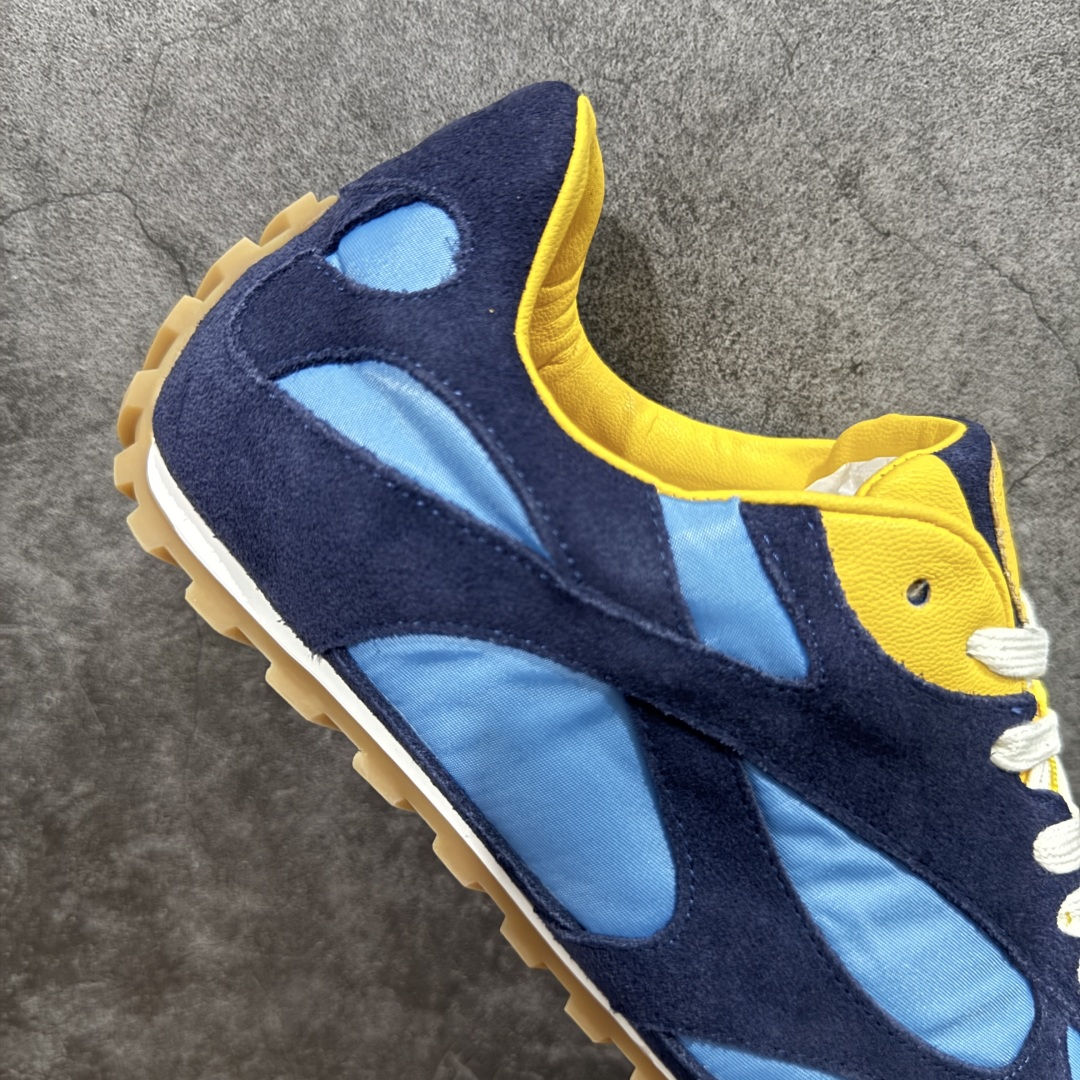 图片[7]-【莞产礼盒版】BOTTEGA VENETA Orbit Runner BV葆蝶家时尚休闲王一博同款老爹鞋运动鞋 原版开发 一比一打造 高端礼盒装 相似度百分之99以上 市场一梯队级别品质 区别市场任何标文顶级品质版本 采用轻质科技网布面料 搭配几何图案设计橡胶外底 王炸系列 高版本 认准套包工艺 实际增高很多哦 还是一样显腿细非常nice 耐玩耐造 对标对版 套包鞋工艺 认准高版本 大底选用拼色TPU大底 配置原版包装 尺码：35 36 37 38 39 40 41 42 43 44 45-选品中心