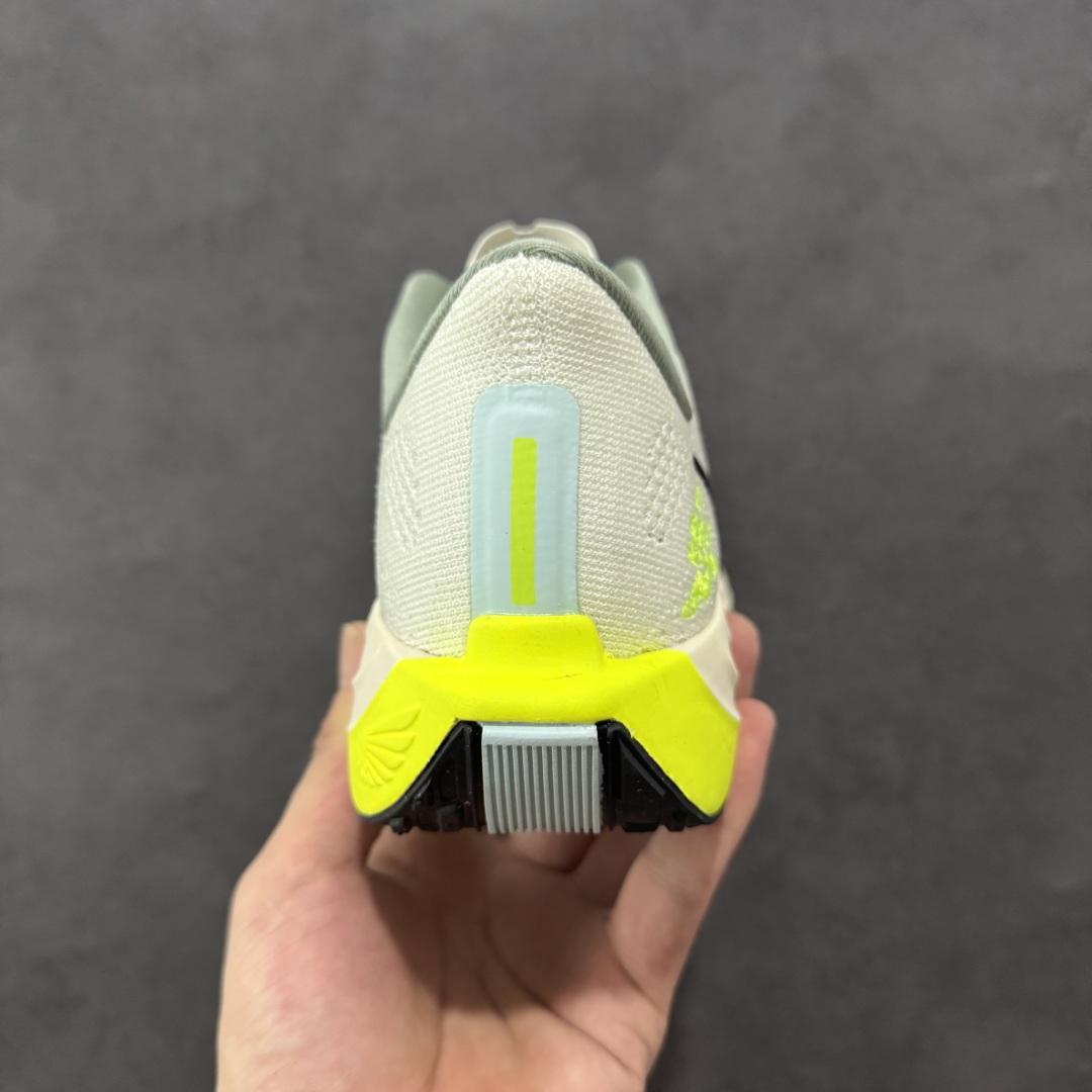 图片[4]-【公司级】Nike Air Zoom Pegasus Plus 耐克飞马加强版系列低帮马拉松休闲运动慢跑鞋 升级原楦原纸版数据开发 采用弹性 Flyknit 飞织鞋面材质 内里嵌入定型海绵 全掌型 ZoomX 泡绵中底 外置防滑耐磨橡胶底片 货号：HQ3451-101 尺码：36 36.5 37.5 38 38.5 39 40 40.5 41 42 42.5 43 44 45-选品中心