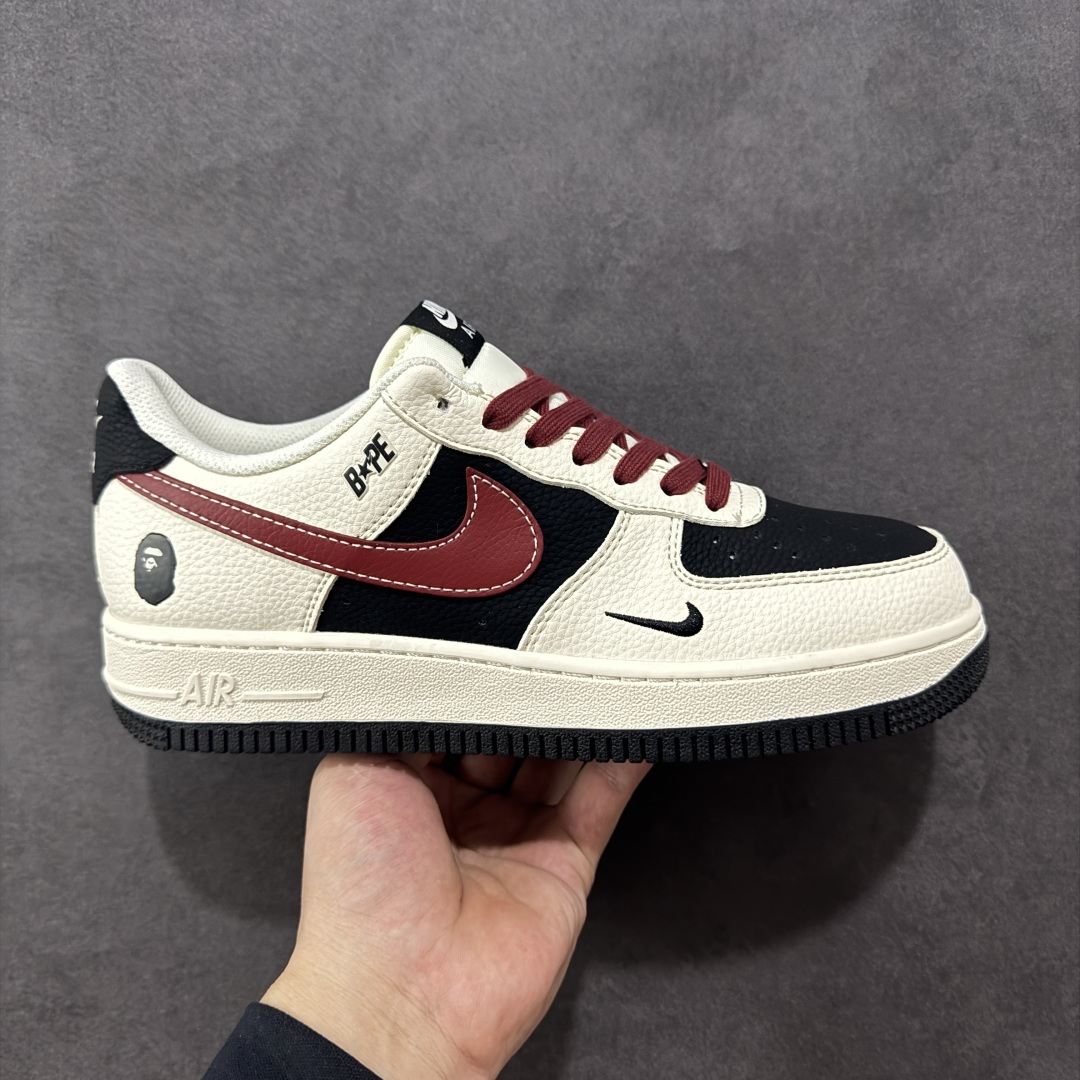 【定制版】Nike Air Force 1\'07 Low Bape联名 米黑拼接酒红 空军一号低帮休闲板鞋 QW5836-007  #原楦头原纸板 原装鞋盒 定制五金配件 内置全掌气垫 原厂鞋底   尺码:36 36.5 37.5 38 38.5 39 40 40.5 41 42 42.5 43 44 44.5 45-选品中心