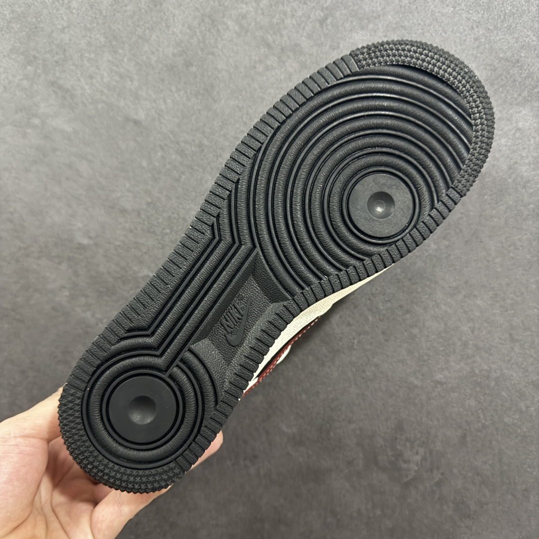 图片[9]-【定制版】Nike Air Force 1\’07 Low Bape联名 米黑拼接酒红 空军一号低帮休闲板鞋 QW5836-007  #原楦头原纸板 原装鞋盒 定制五金配件 内置全掌气垫 原厂鞋底   尺码：36 36.5 37.5 38 38.5 39 40 40.5 41 42 42.5 43 44 44.5 45-选品中心