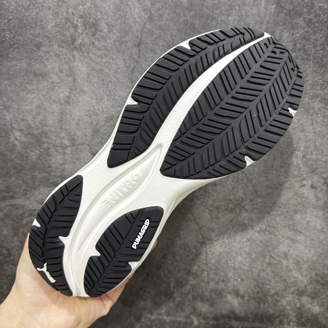 
【纯原版】彪马彪破3 PUMA MAGNIFY NITRO 3代 
PUMA跑鞋为跑步蓄
能，功能性和
