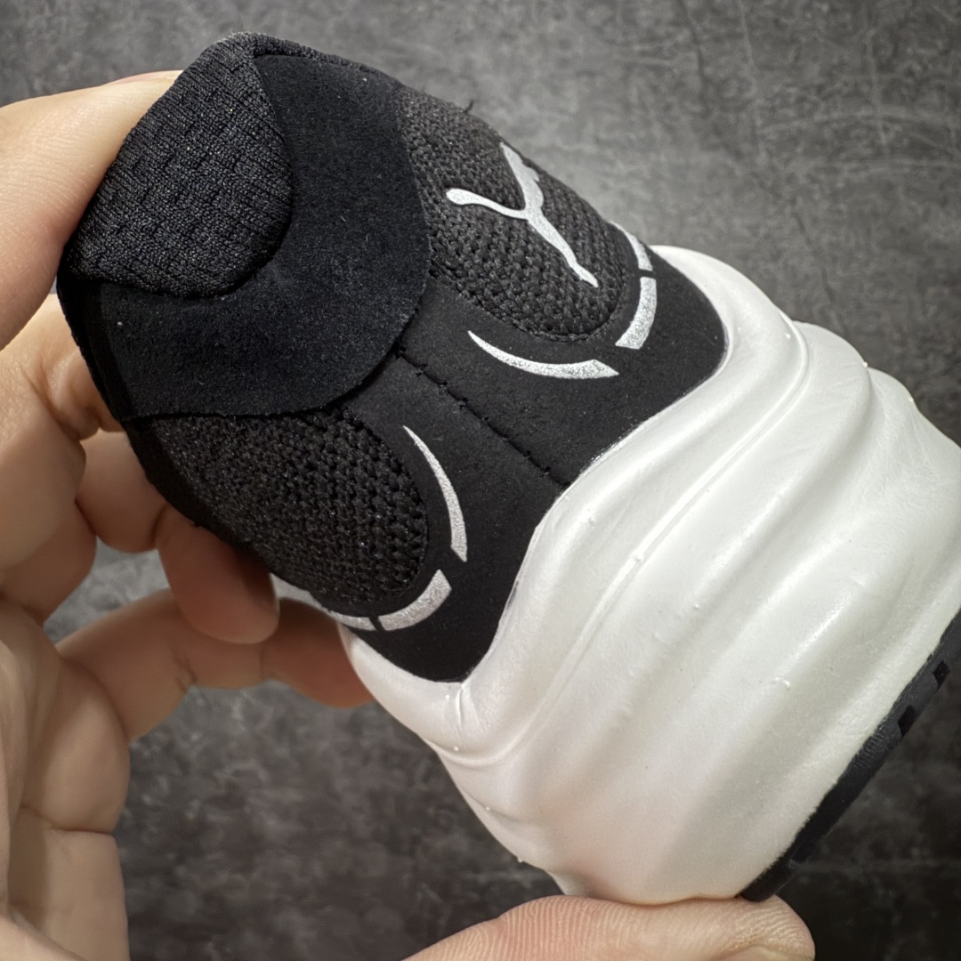 
【纯原版】彪马彪破3 PUMA MAGNIFY NITRO 3代 
PUMA跑鞋为跑步蓄
能，功能性和