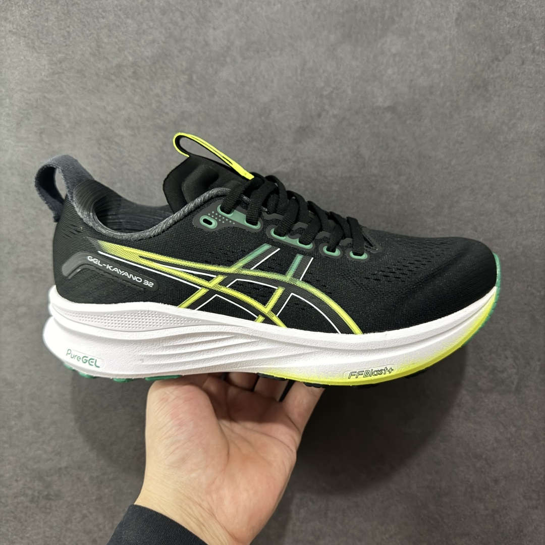 【公司级】Asics Gel-Kayano 32 亚瑟士卡亚诺32代低帮专业有氧超轻量休闲运动全能慢跑鞋 全球知名运动品牌ASICS正式推出新款GEL-KAYANO 32跑鞋,旨在通过全新稳定结构以提升产品可适性,满足跑者的足部稳定需求,让每一位跑者从起跑到结束都能够感受到焕然一新的稳定性与舒适性,从而帮助更多人找到身心平衡,获得自在舒适的健康生活方式。秉持着ASICS亚瑟士的设计哲学,全新一代GEL-KAYANO 32应运而生。为进一步升级产品的稳定性,GEL-KAYANO 采用了全新4D引导系统,通过内侧稳定装置提升可适性,满足足部稳定需求,帮助足弓迅速返回到平衡位置。作为基于生物力学研究打造的全新稳定结构,4D引导系统不仅提升了跑鞋对双脚的支撑性,它还将人体不同的运动状态纳入设计考量,帮助跑者在多种跑动强度下获得充足的稳定性和理想的舒适度。 尺码:36 37 37.5 38 39.5 40 40.5 41.5 42 42.5 43.5 44 44.5 45-选品中心