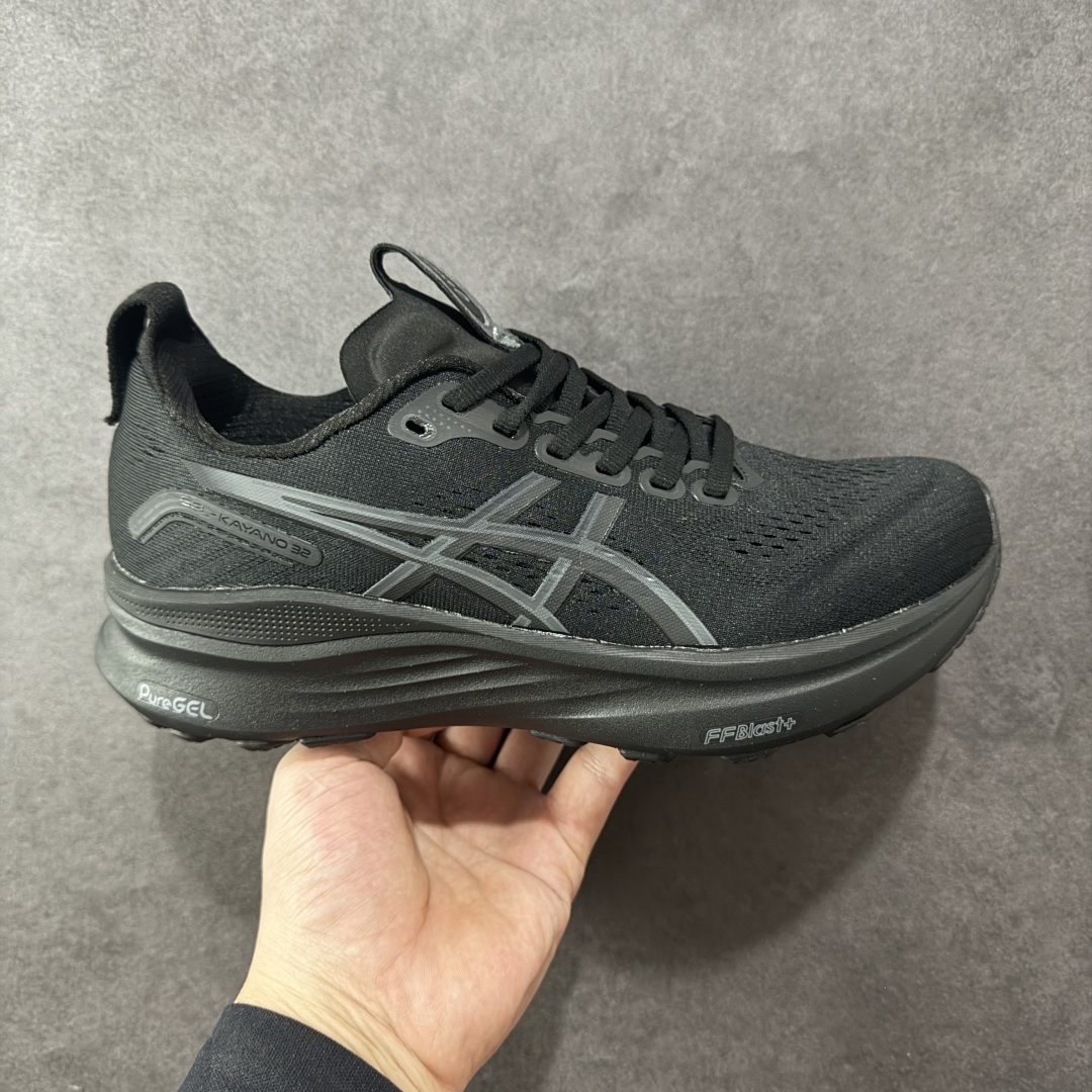 【公司级】Asics Gel-Kayano 32 亚瑟士卡亚诺32代低帮专业有氧超轻量休闲运动全能慢跑鞋 全球知名运动品牌ASICS正式推出新款GEL-KAYANO 32跑鞋,旨在通过全新稳定结构以提升产品可适性,满足跑者的足部稳定需求,让每一位跑者从起跑到结束都能够感受到焕然一新的稳定性与舒适性,从而帮助更多人找到身心平衡,获得自在舒适的健康生活方式。秉持着ASICS亚瑟士的设计哲学,全新一代GEL-KAYANO 32应运而生。为进一步升级产品的稳定性,GEL-KAYANO 采用了全新4D引导系统,通过内侧稳定装置提升可适性,满足足部稳定需求,帮助足弓迅速返回到平衡位置。作为基于生物力学研究打造的全新稳定结构,4D引导系统不仅提升了跑鞋对双脚的支撑性,它还将人体不同的运动状态纳入设计考量,帮助跑者在多种跑动强度下获得充足的稳定性和理想的舒适度。 尺码:36 37 37.5 38 39.5 40 40.5 41.5 42 42.5 43.5 44 44.5 45-选品中心