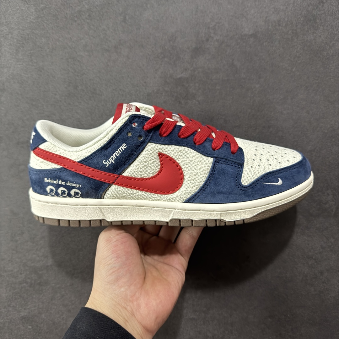【定制版】海外爆款限量发售!高端定制Nike SB Dunk Low “Supreme联名---帆布白蓝红钩”高端定制 低帮休闲板鞋 定制鞋盒 大厂纯原品质出货 超高清洁度 皮料切割干净无任何毛边 细节完美 货号:XD1588-220 尺码:36 36.5 37.5 38 38.5 39 40 40.5 41 42 42.5 43 44 44.5 45-选品中心