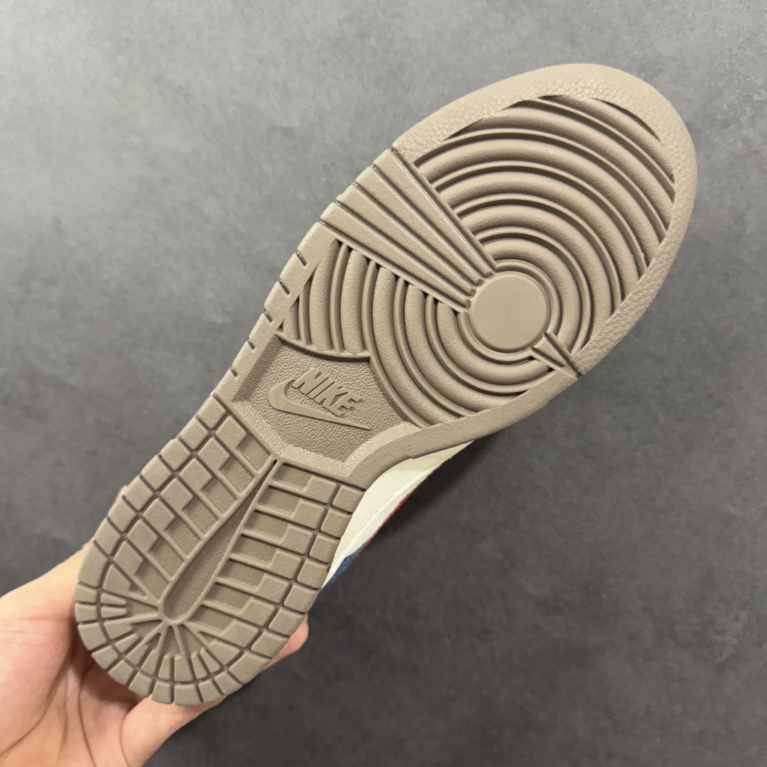 图片[9]-【定制版】海外爆款限量发售！高端定制Nike SB Dunk Low “Supreme联名—帆布白蓝红钩”高端定制 低帮休闲板鞋 定制鞋盒 大厂纯原品质出货 超高清洁度 皮料切割干净无任何毛边 细节完美 货号：XD1588-220 尺码：36 36.5 37.5 38 38.5 39 40 40.5 41 42 42.5 43 44 44.5 45-选品中心