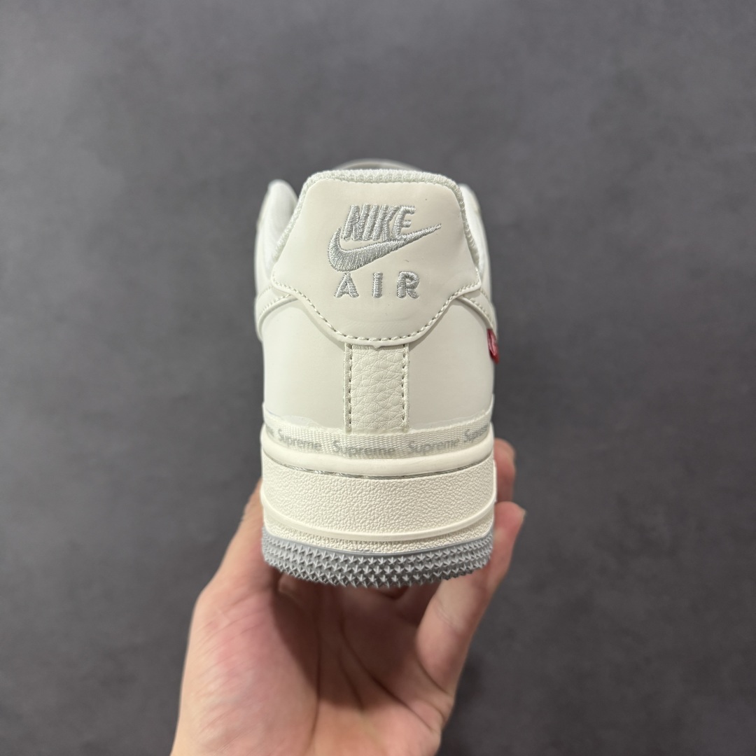图片[4]-【定制版】Nike Air Force 1\’07 Low Supreme联名 米灰弹幕 空军一号低帮休闲板鞋 XX3168-205  #原楦头原纸板 原装鞋盒 定制五金配件 内置全掌气垫 原厂鞋底   尺码：36 36.5 37.5 38 38.5 39 40 40.5 41 42 42.5 43 44 44.5 45-选品中心