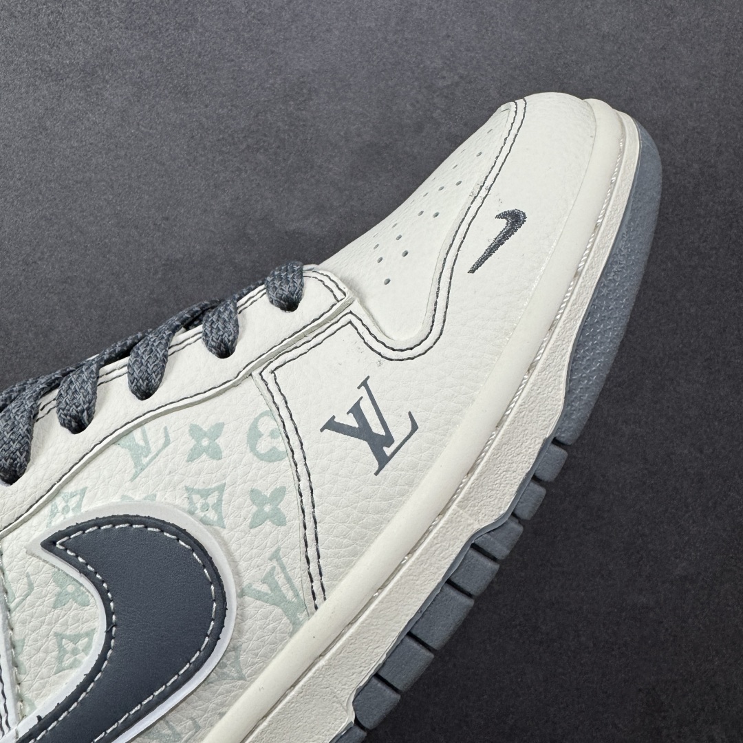 图片[5]-【定制版】Nike SB Dunk Low 双勾三方联名 周年高端定制 低帮休闲板鞋 YX5066-363  #定制鞋盒 大厂纯原品质出货 超高清洁度 皮料切割干净无任何毛边 细节完美   尺码：36 36.5 37.5 38 36.5 39 40 40.5 41 42 42.5 43 44 44.5 45-选品中心