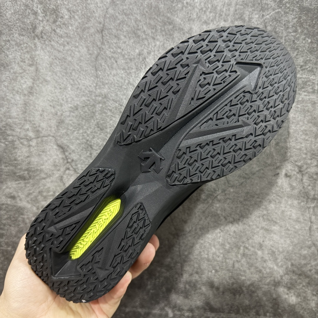 
【莞产纯原】DESCENTE BOA 迪桑特 运动慢跑鞋 透气针织鞋面搭配BOA螺丝系带系统，带来舒适