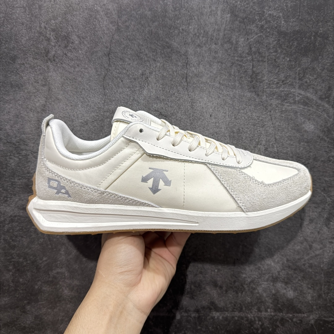 
【纯原版】迪桑特DESCENTE Chron TRAINER 米白

市面最优品质 区别市场版本
DE