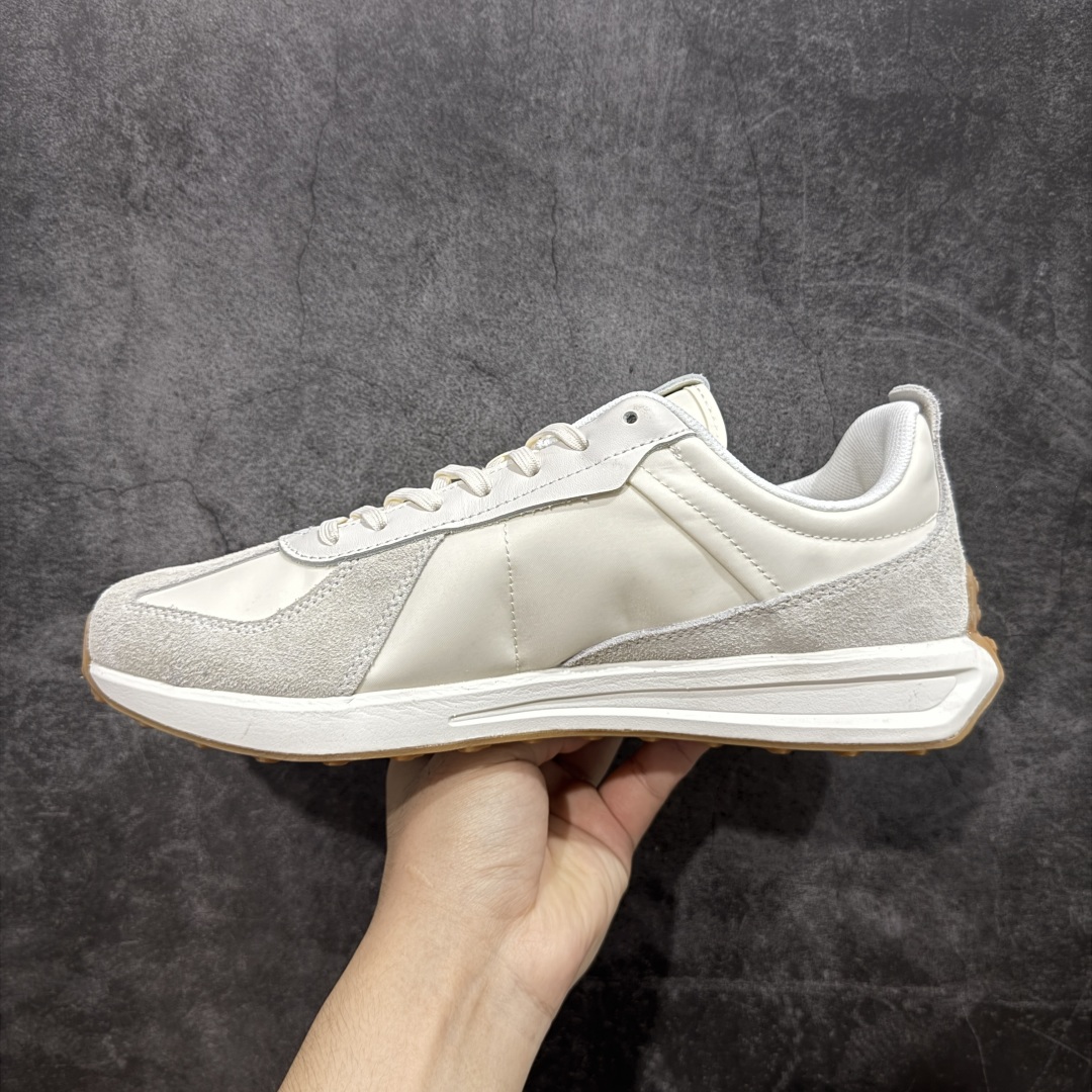
【纯原版】迪桑特DESCENTE Chron TRAINER 米白

市面最优品质 区别市场版本
DE