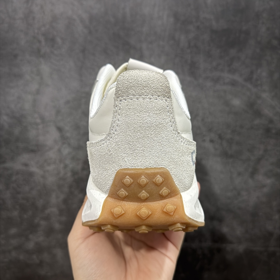 
【纯原版】迪桑特DESCENTE Chron TRAINER 米白

市面最优品质 区别市场版本
DE