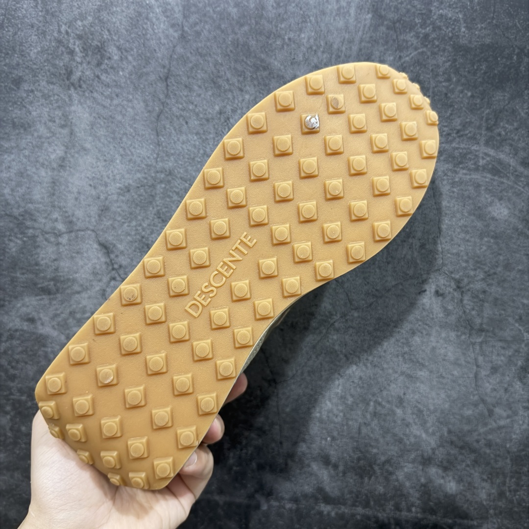 
【纯原版】迪桑特DESCENTE Chron TRAINER 白灰

市面最优品质 区别市场版本
DE
