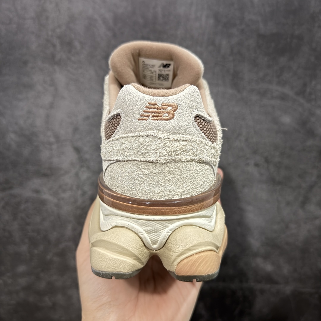 图片[4]-【纯原版】 New Balance NB9060 联名款 复古休闲运动慢跑鞋 棕色 U9060CWF 全套原楦原纸板原厂数据开发 进口三明治网面 原装进口翻毛皮料正确绒感卡色 正确中底拉帮中底网布细节 原厂标裁 带紫光防伪 定制后跟透明水晶模块 冲裁组合 大底贴合程度胶水上色把控完美 整洁度挑战全网艺术家 多道序QC把关品质完善 匠心打造 耗时两个月开发完成 工艺极其复杂难度可想而知 新开独立私模大底 全网唯一正确六层组合大底 高端零售专供产物 尺码：36 37 37.5 38 38.5 39 40 40.5 41 42 42.5 43 44 45 46.5-选品中心