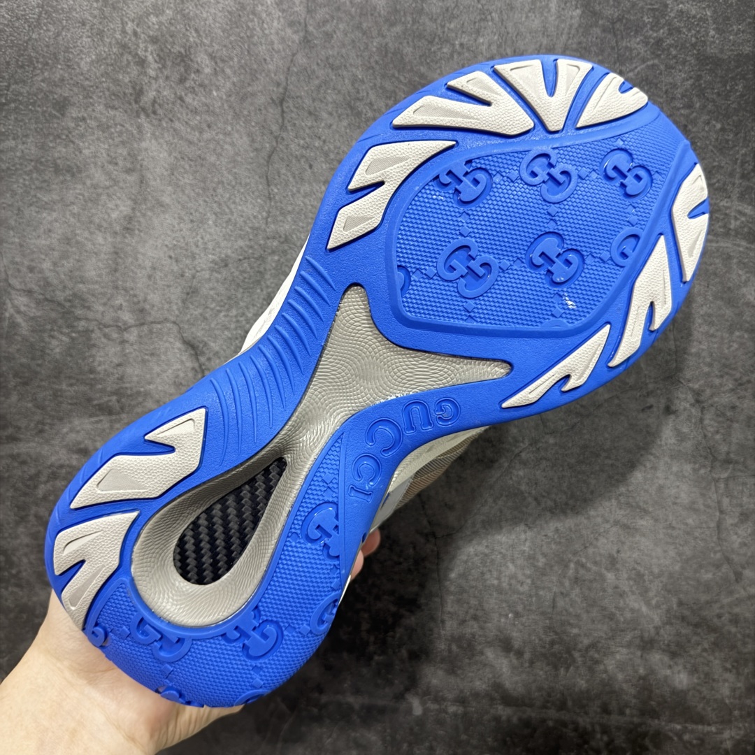 图片[9]-【广东纯原版本】GUCCI 古驰皮革圆头抽绳低帮生活休闲运动鞋 Gucci（古驰）是源于意大利的时装奢饰品牌，是全球奢侈品品牌之一。由古驰奥•古驰在1921年于意大利佛罗伦萨创办。古驰的严品包括时装、皮具、皮鞋、手表、领带、丝巾、香水、家居用品及宠物用品等，借由其独特的创意和革新，以及精湛的意大利工艺闻名于世。GUCCl品牌时装一向以高档、豪华、性感而闻名于世，以“身份与财富之象征”品牌形象成为富有上流社会的消费宠儿。古驰—-永恒而经典并深受明星们的青睐，品牌灵感源自演员，公主和名媛等杰出女性。 尺码：36 37 38 39 40 41 42 43 44 45-选品中心