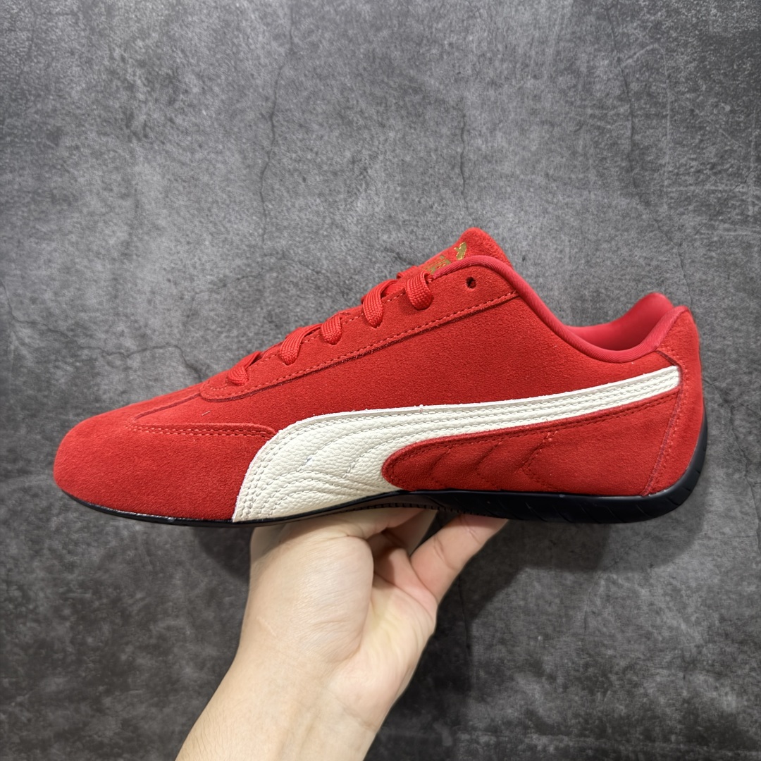 图片[2]-【渠道纯原版】Puma Speedcat OG Sparco 彪马罗马阿莫尔系列 复古运动休闲赛车跑鞋 红白皮标logo款 目前市场最优版本 无论是版型 细节 烫金走线 完全碾压市场任意版本 欢迎对比🆚 工厂耗时3个月开发 原装档案原数据纸版楦型 采用固色翻毛皮鞋面材质(正确二次成型\’猛帮\’成型工艺🆚区别市面版本!!) 外置原数据开发轻量耐磨橡胶大底💪🏻 全球知名运动品牌PUMA宝马赛车系列 融合了宝马车队的标志性配色 以趣味十足又前卫复古的设计引领潮流 将赛道精神融入街头时尚 开启前卫竞速之旅 主打前卫复古风 Roma鞋款的鞋侧以复古的流线造型 缀以宝马经典Logo 巧妙吸睛 而Speedcat鞋款以亮眼三色条纹元素缀以舒适鞋面 赋予了独特的个性美学 演绎赛车的无尽能量 尺码：35.5-45 货号：406329-02-选品中心